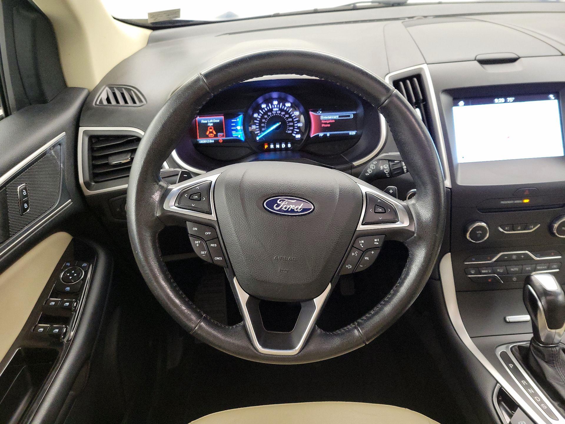 Thumbnail: 2018 Ford Edge - 10