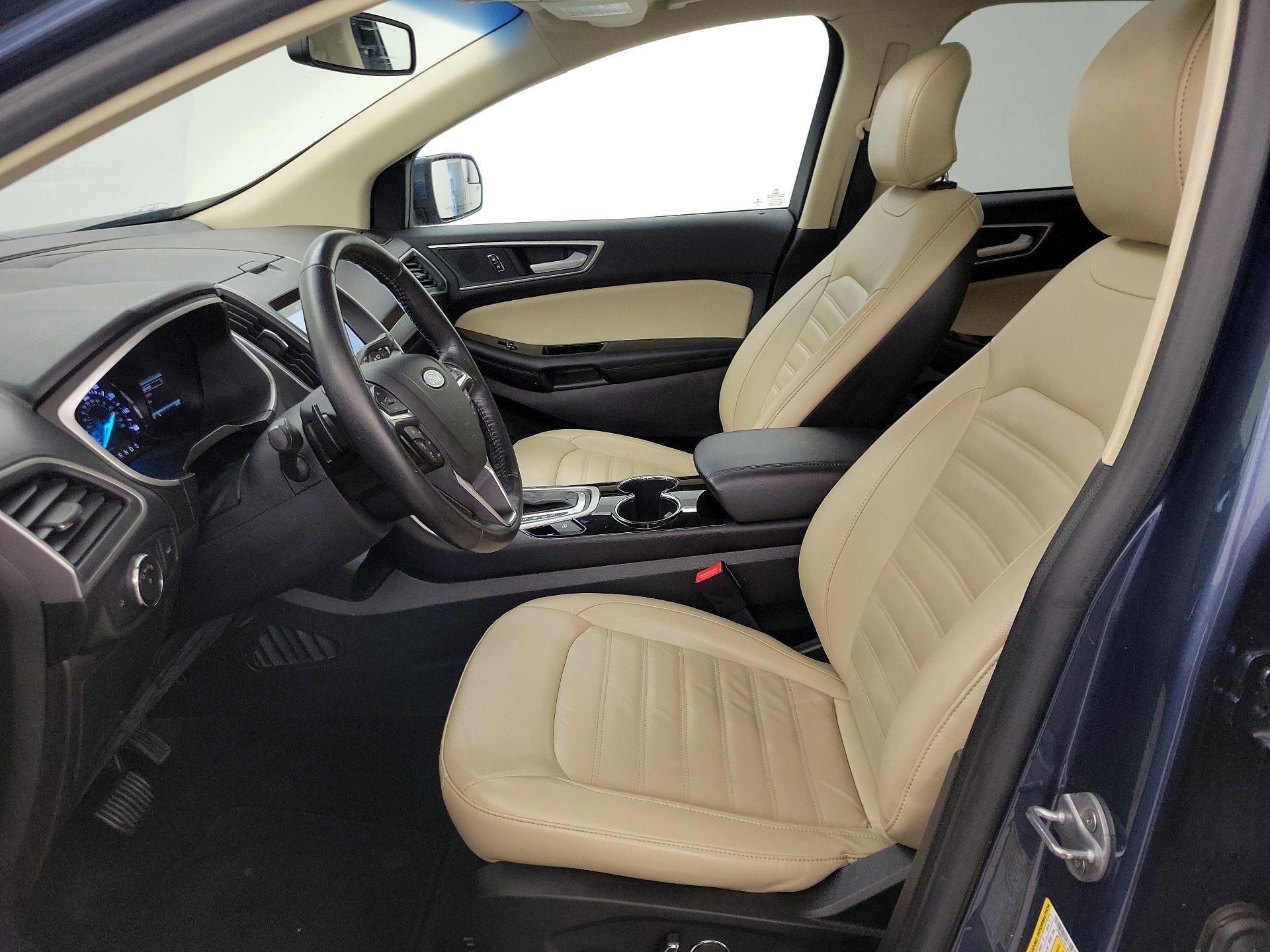 Thumbnail: 2018 Ford Edge - 11