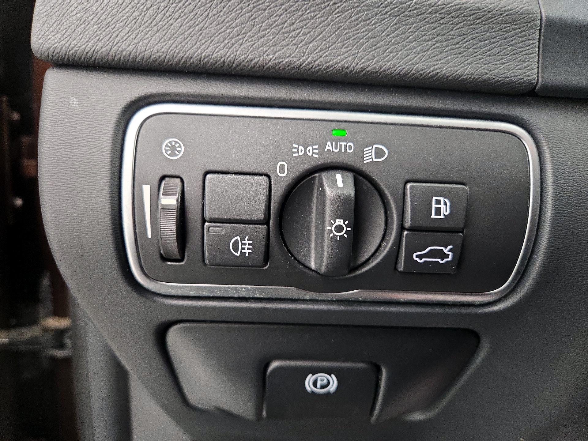 Thumbnail: 2018 Volvo S60 - 13