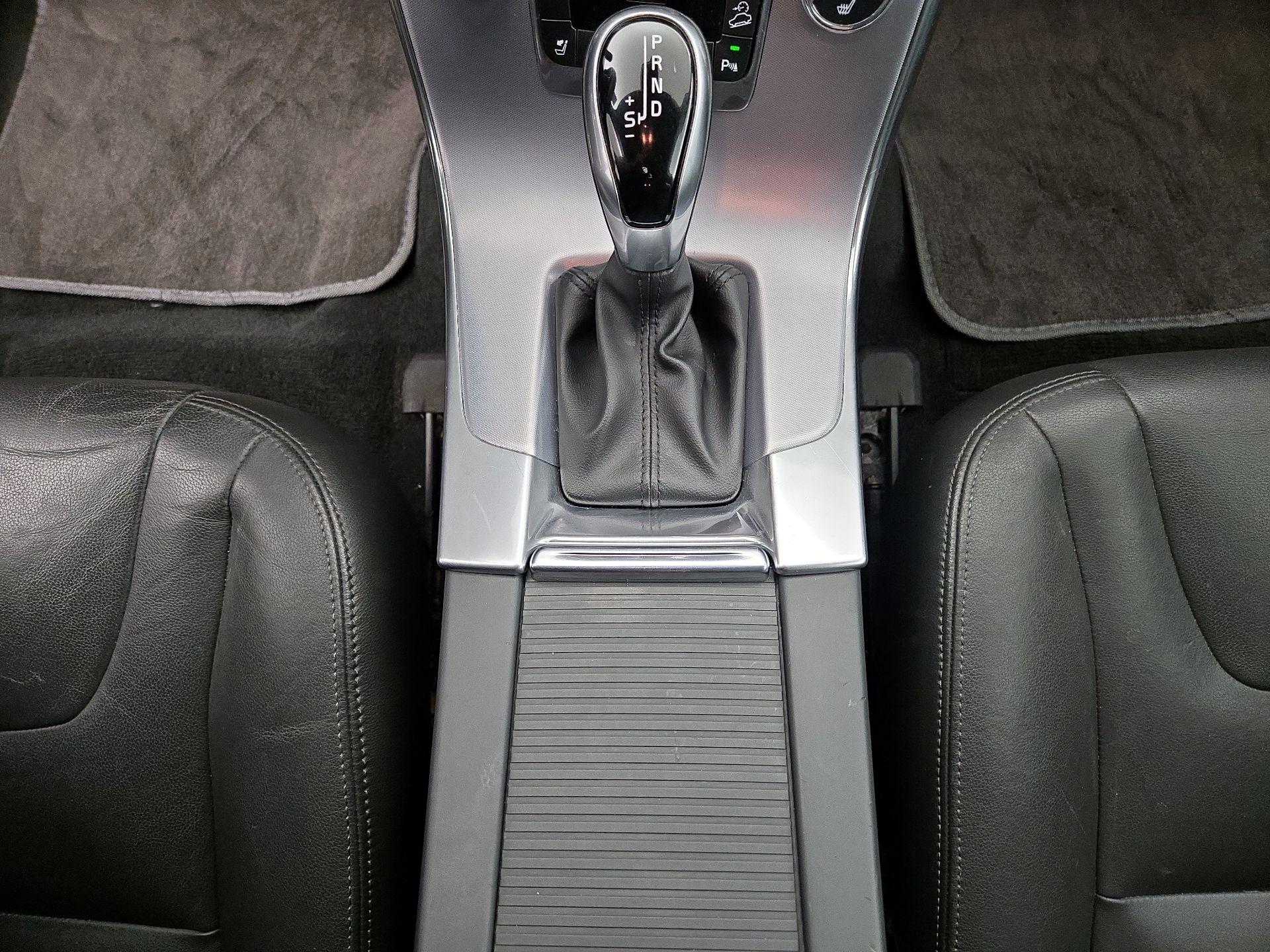 Thumbnail: 2018 Volvo S60 - 17