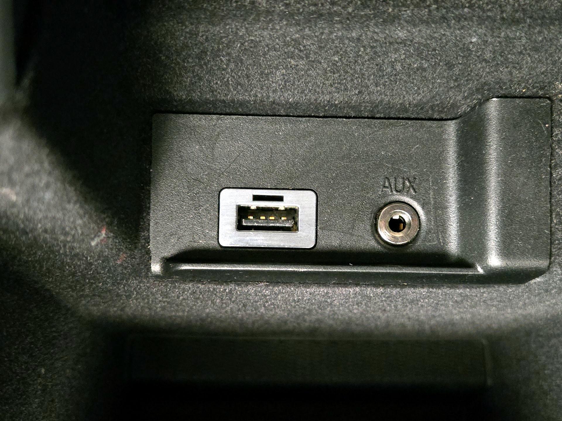 Thumbnail: 2018 Volvo S60 - 18