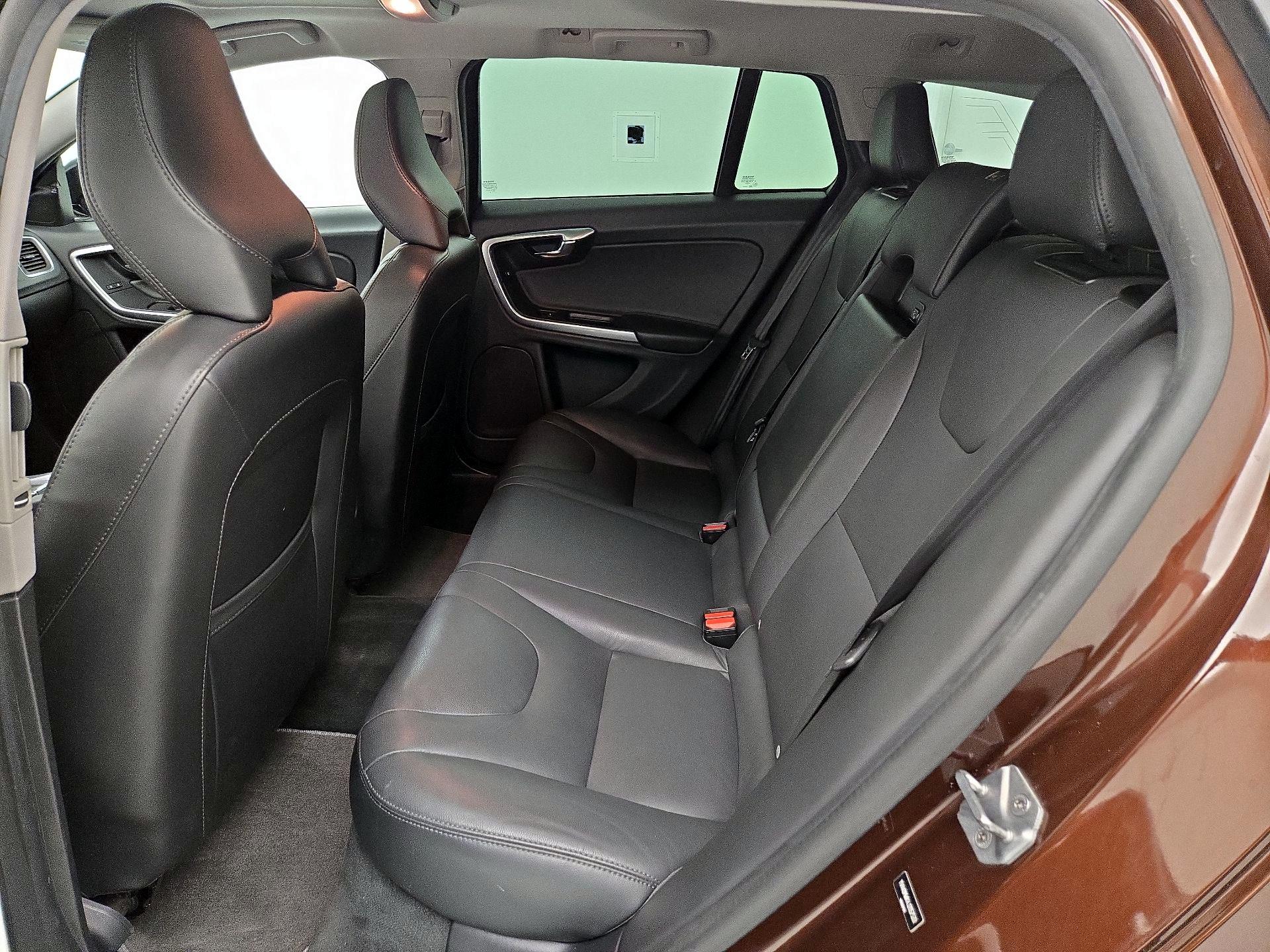 Thumbnail: 2018 Volvo S60 - 20