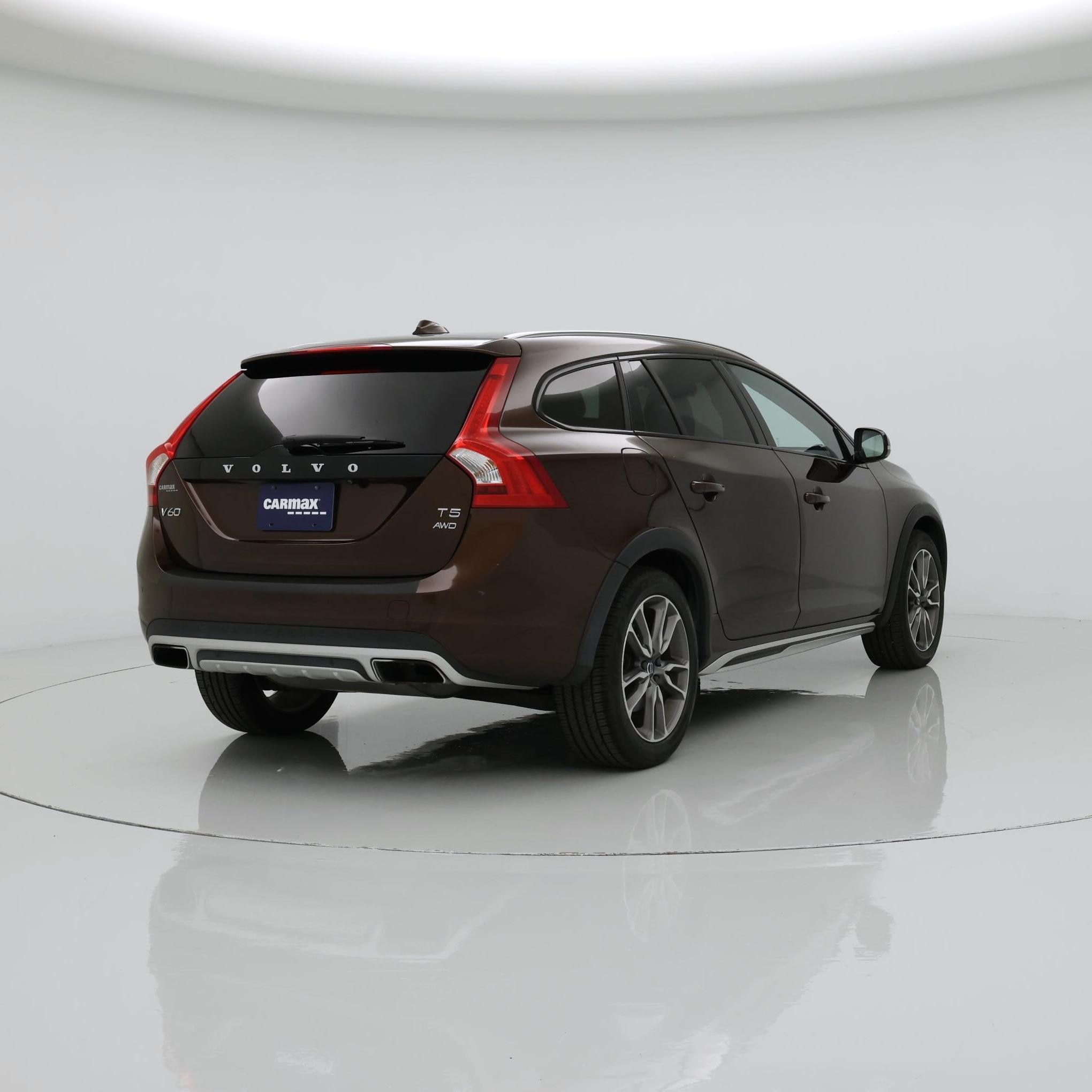 Thumbnail: 2018 Volvo S60 - 8