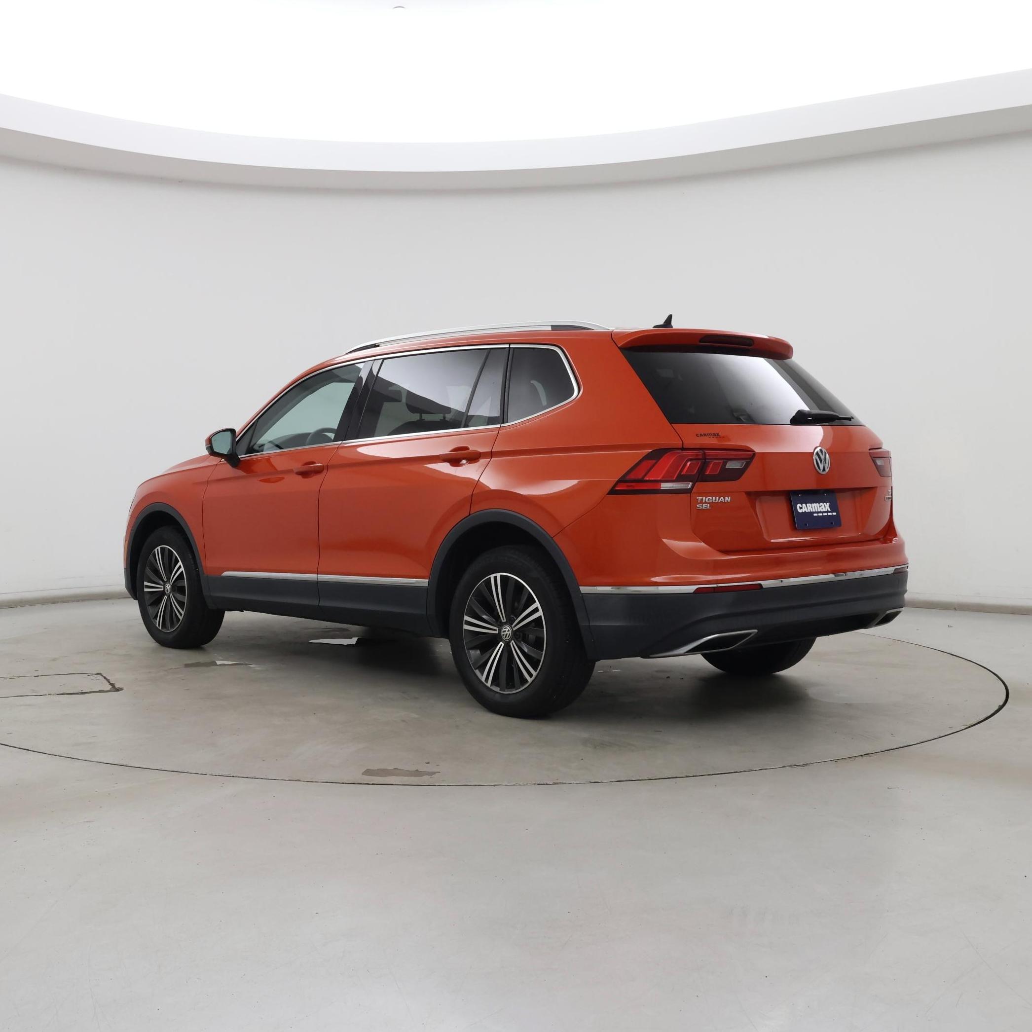 Thumbnail: 2018 Volkswagen Tiguan - 2