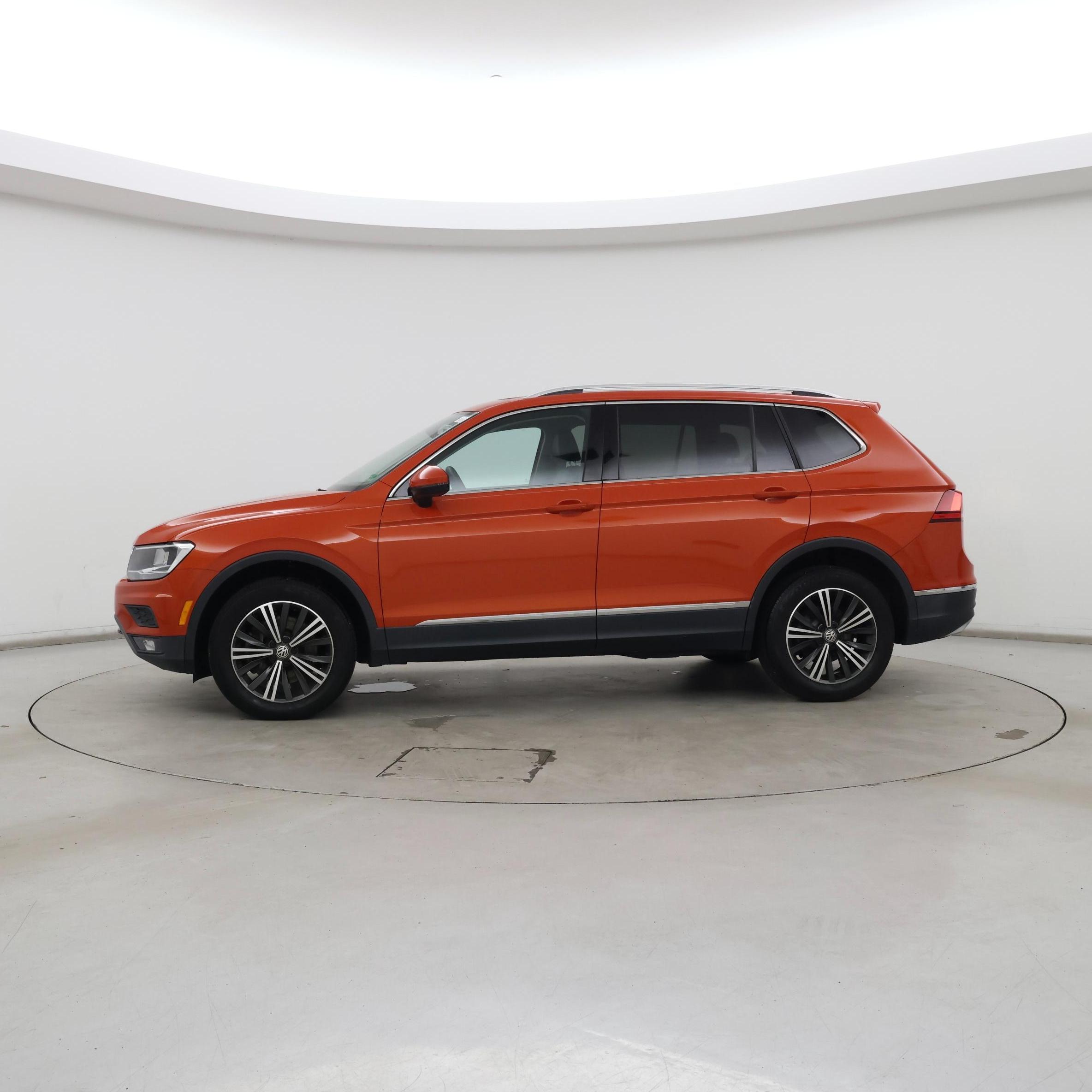 Thumbnail: 2018 Volkswagen Tiguan - 3