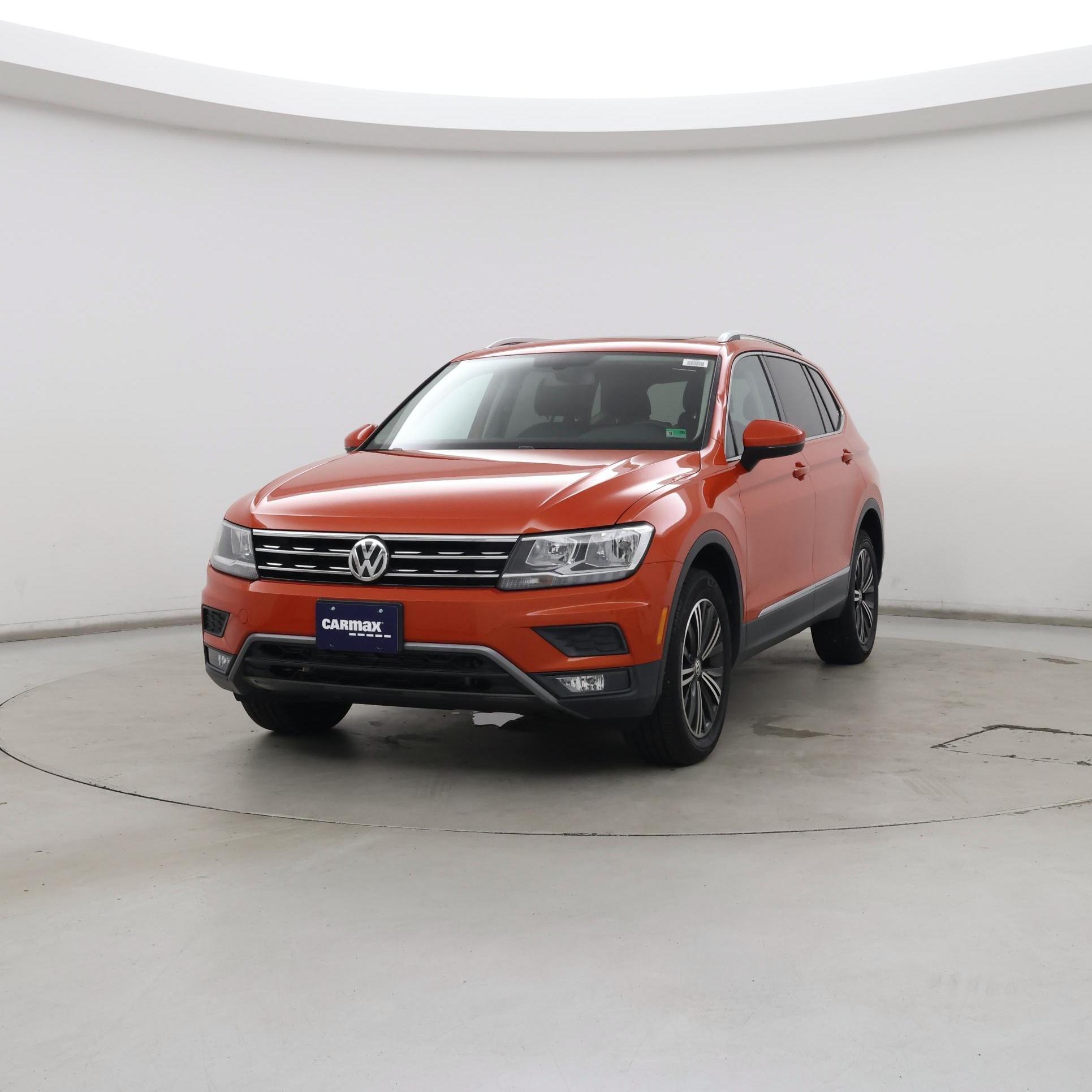 Thumbnail: 2018 Volkswagen Tiguan - 4