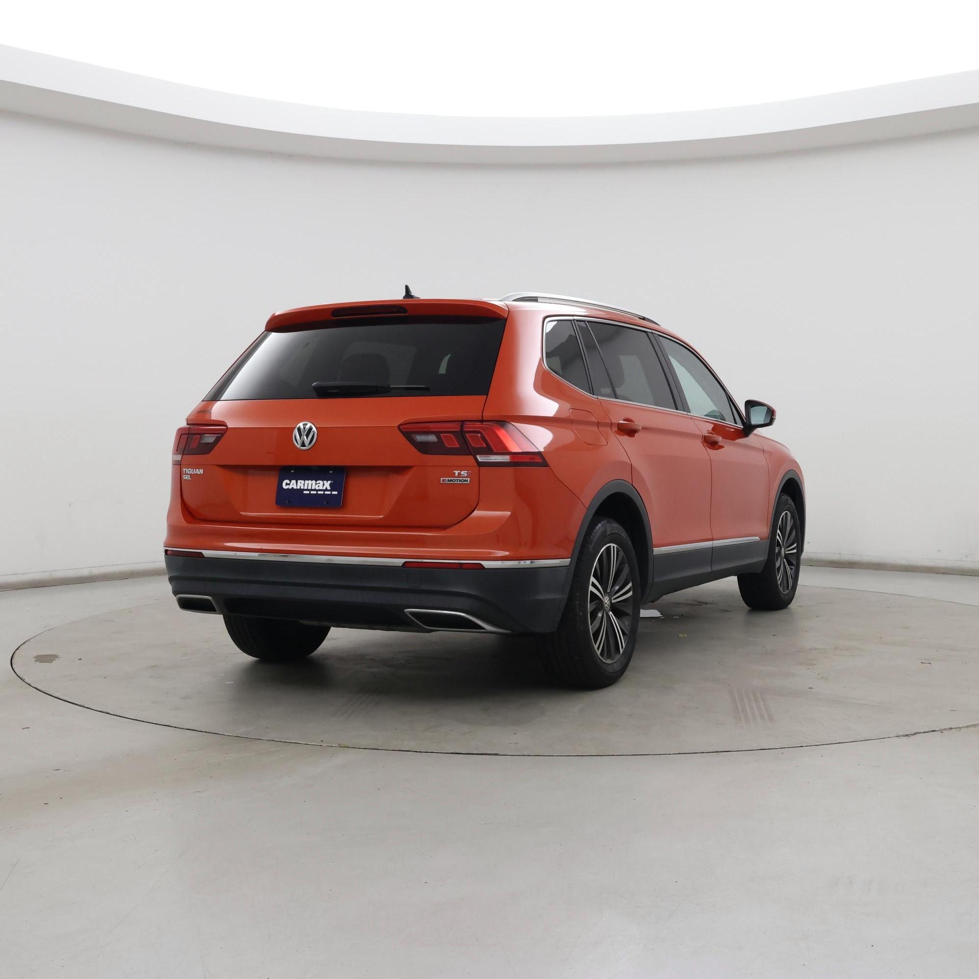Thumbnail: 2018 Volkswagen Tiguan - 8