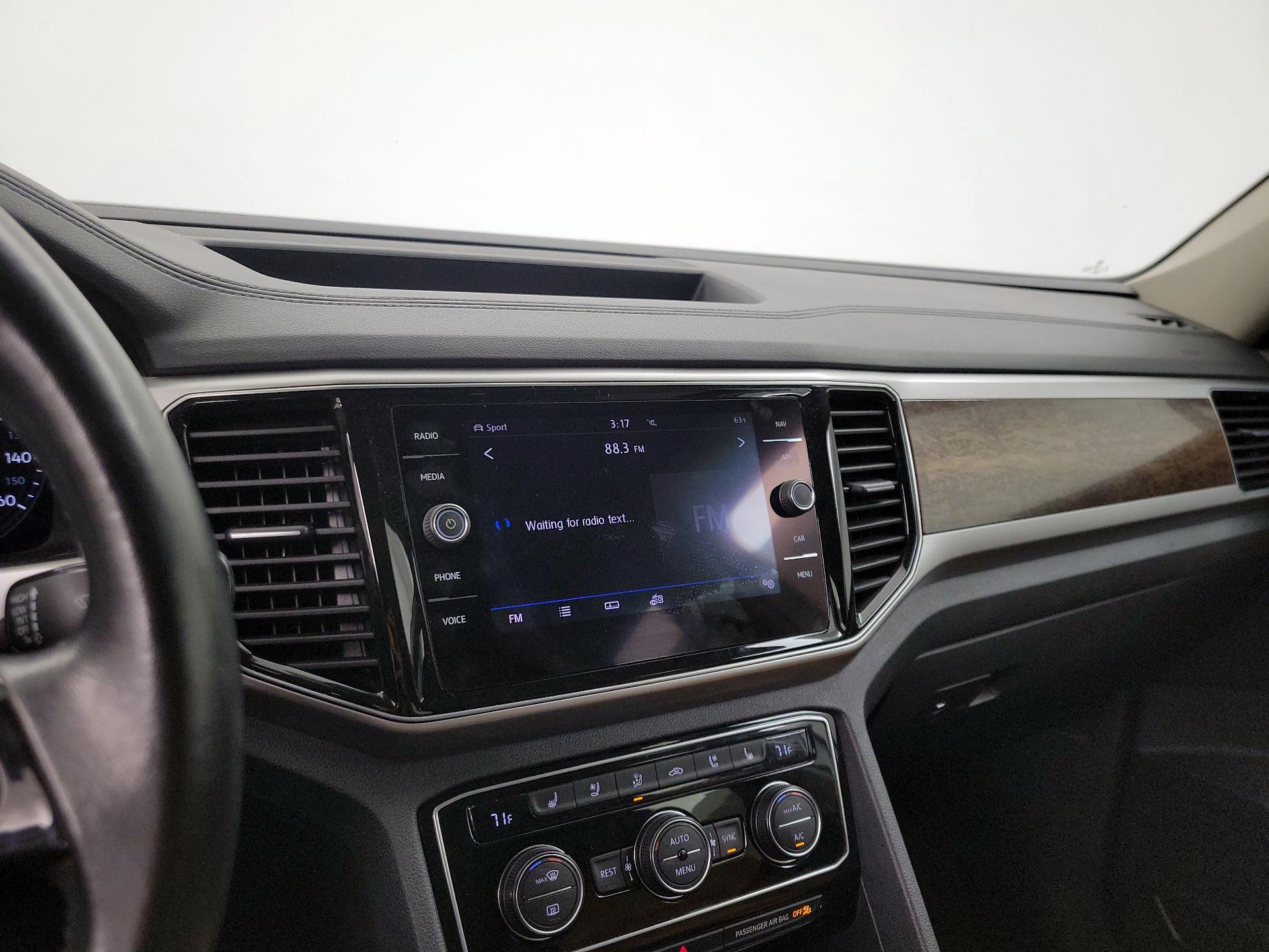 Thumbnail: 2018 Volkswagen Atlas - 16