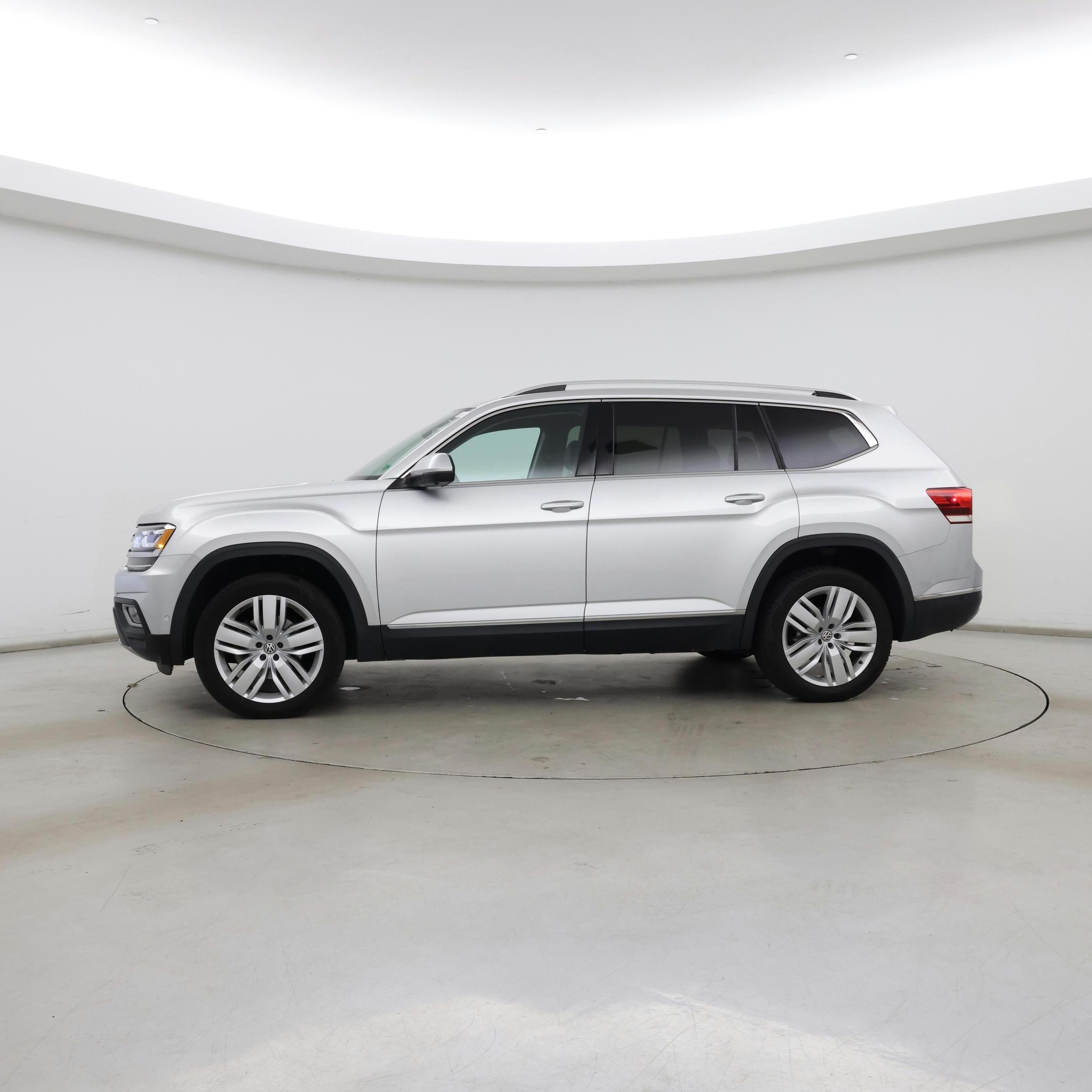 Thumbnail: 2018 Volkswagen Atlas - 3