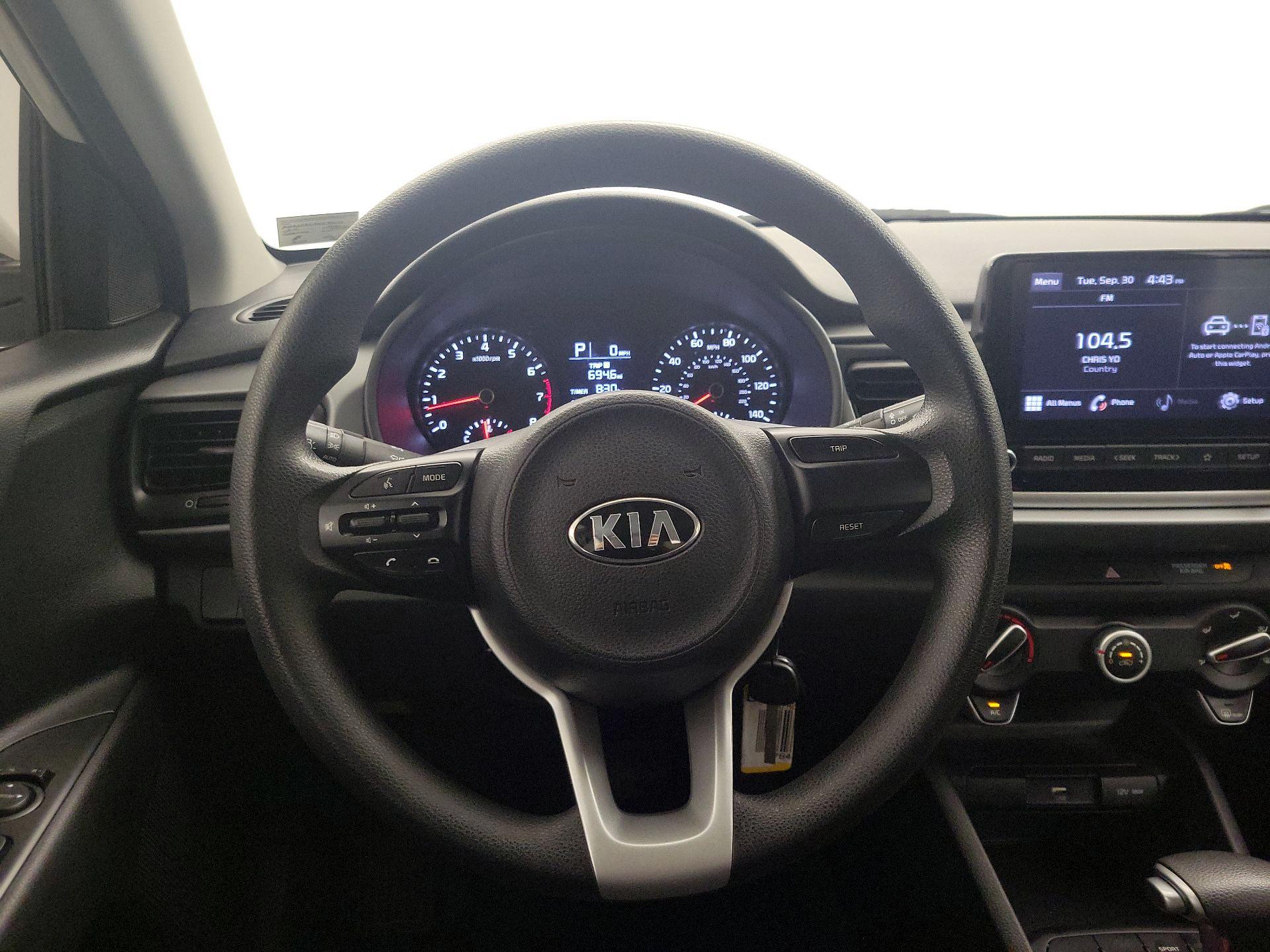 Thumbnail: 2021 Kia Rio - 10