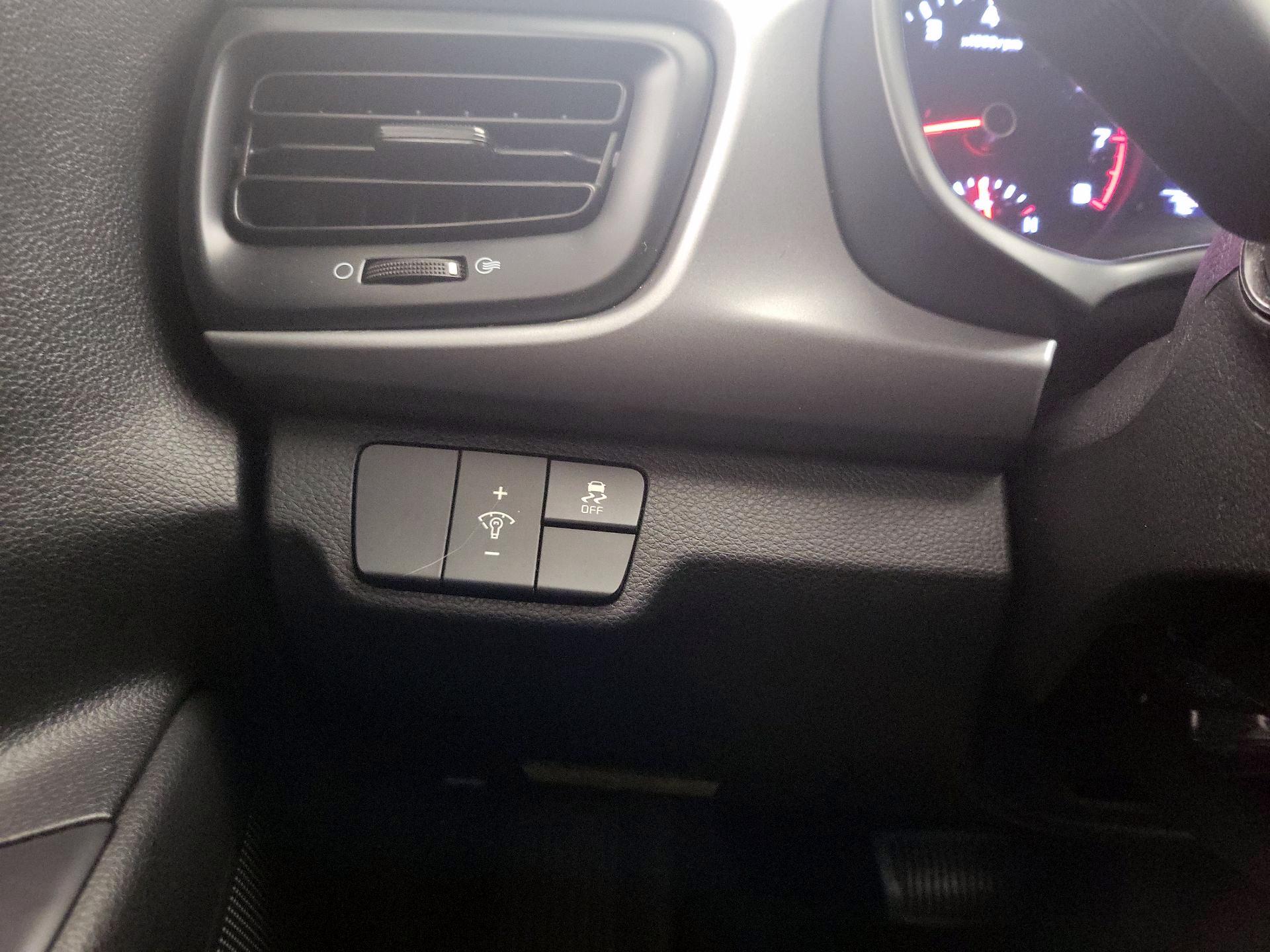 Thumbnail: 2021 Kia Rio - 13