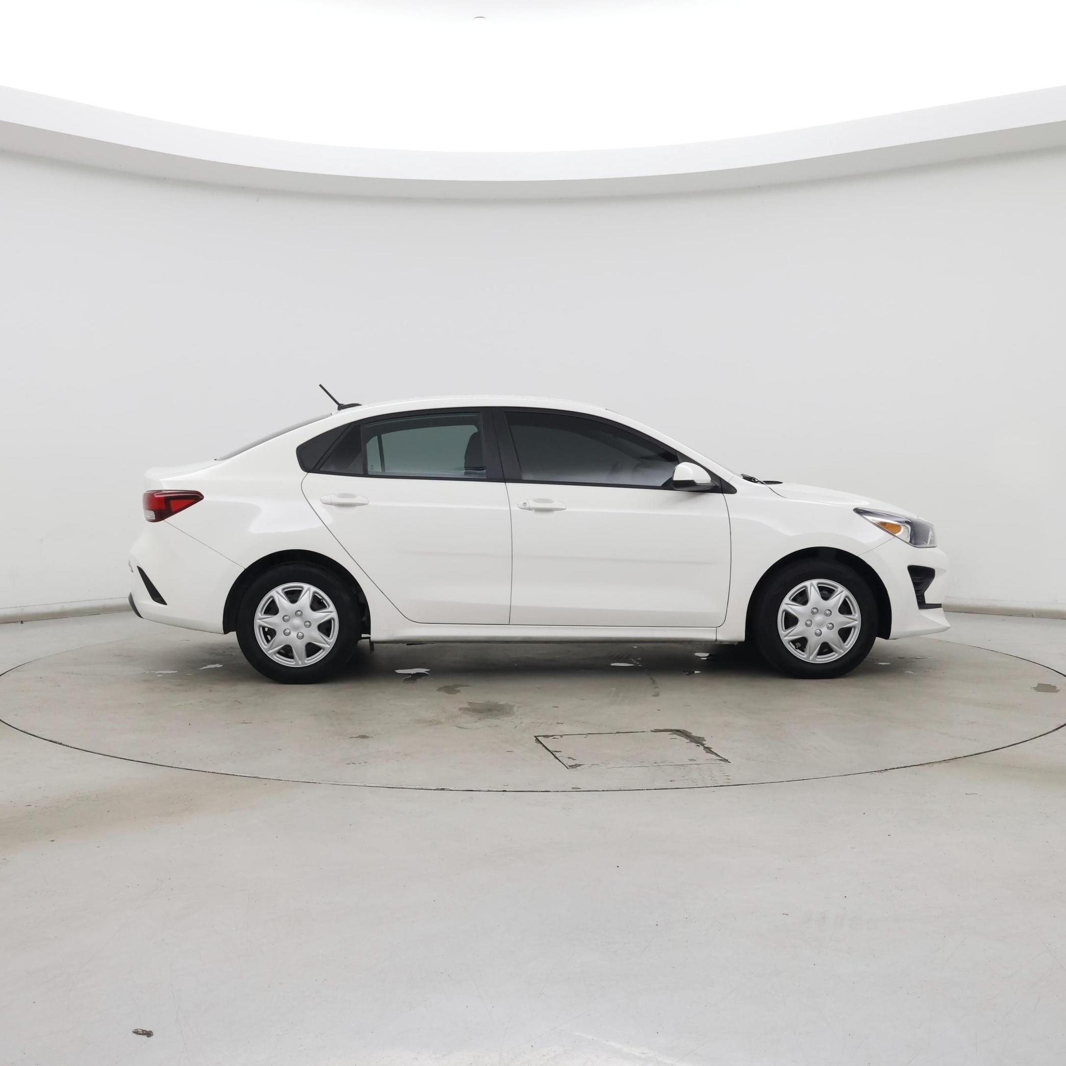 Thumbnail: 2021 Kia Rio - 7