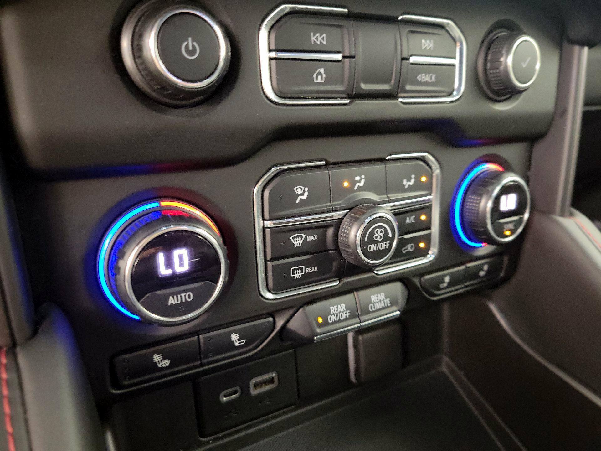 Thumbnail: 2021 Chevrolet Tahoe - 16