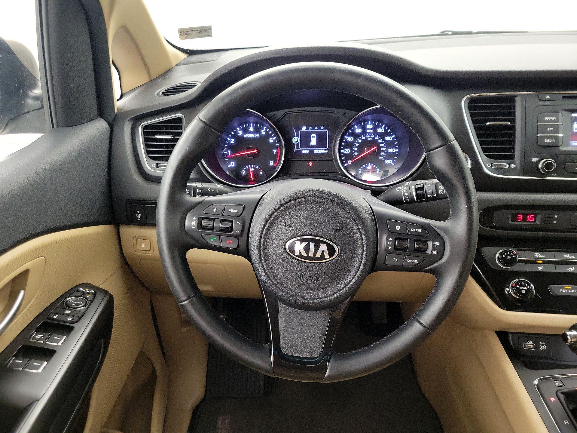 Thumbnail: 2017 Kia Sedona - 10