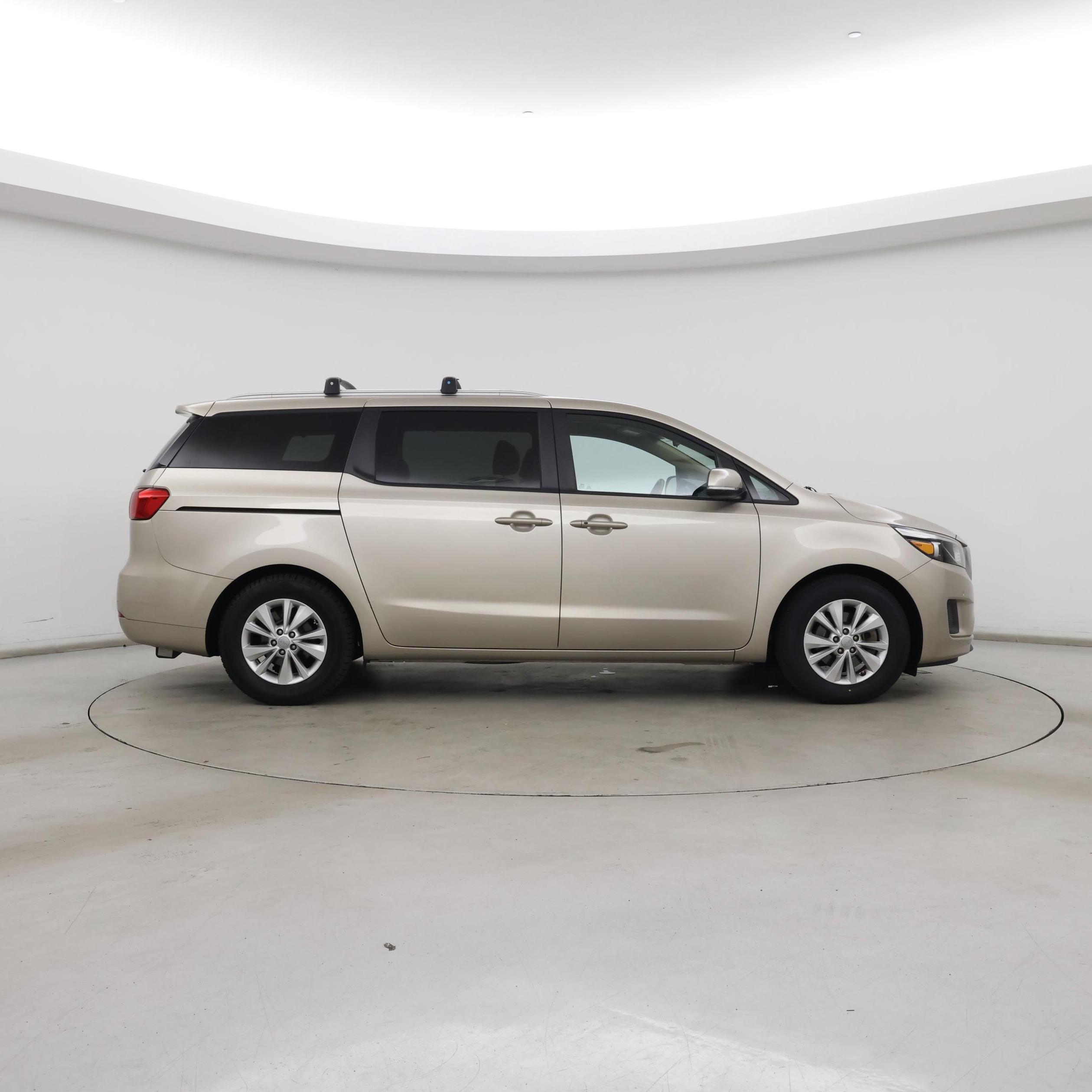 Thumbnail: 2017 Kia Sedona - 7