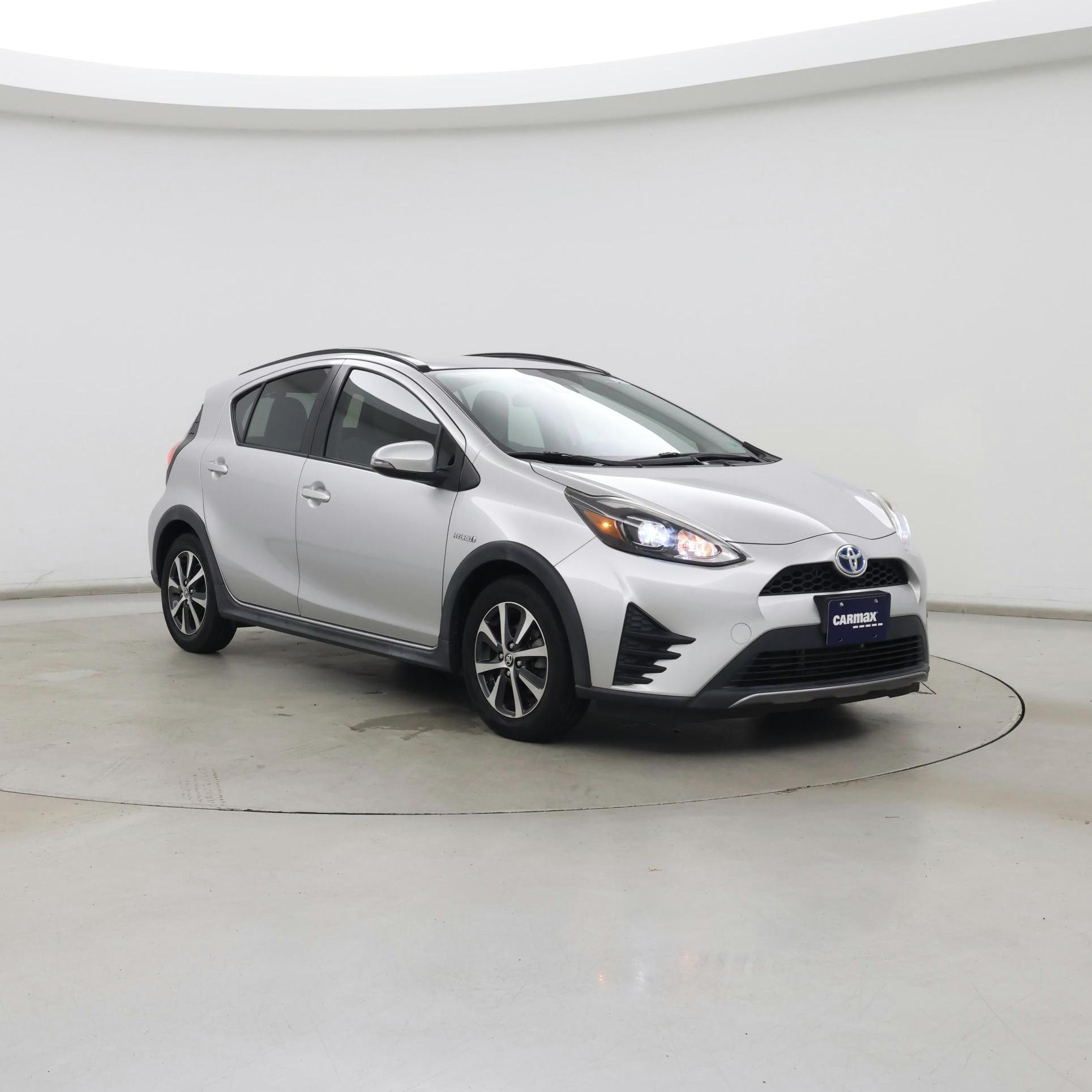 Thumbnail: 2018 Toyota Prius c - 1