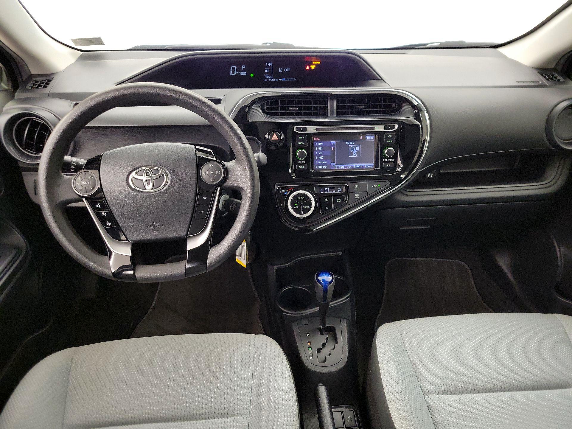 Thumbnail: 2018 Toyota Prius c - 9