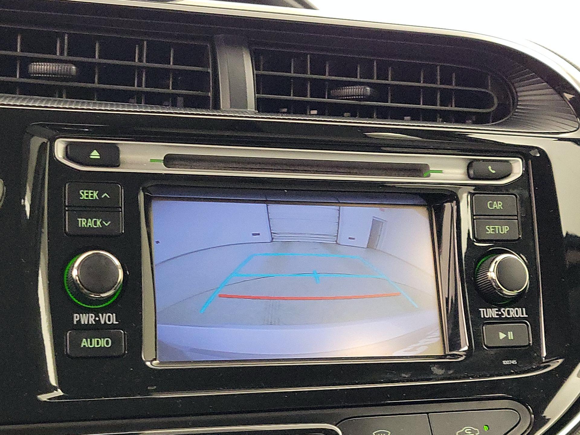 Thumbnail: 2018 Toyota Prius c - 14