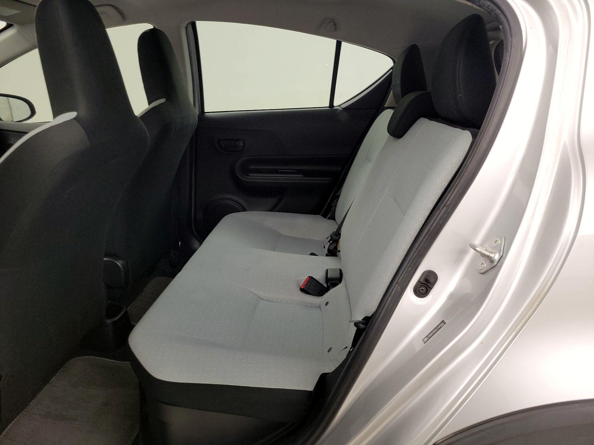 Thumbnail: 2018 Toyota Prius c - 19