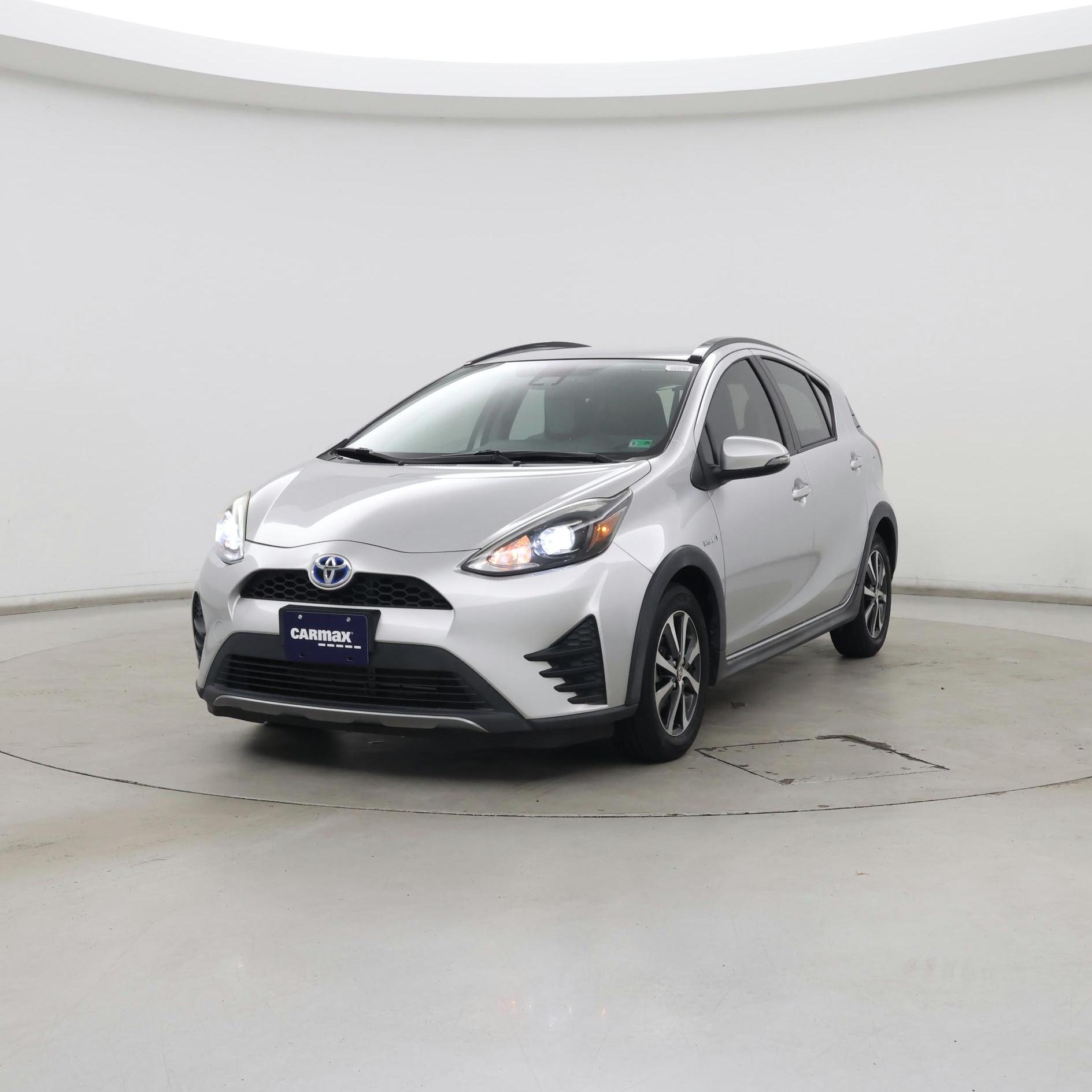 Thumbnail: 2018 Toyota Prius c - 4