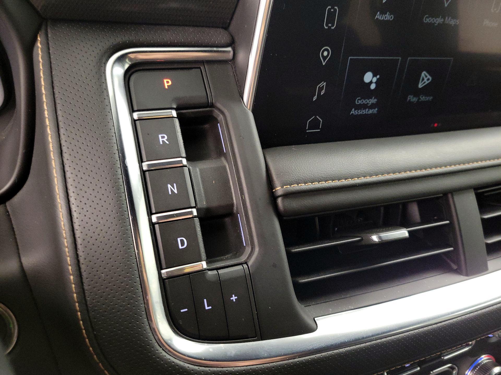 Thumbnail: 2023 GMC Yukon XL - 18