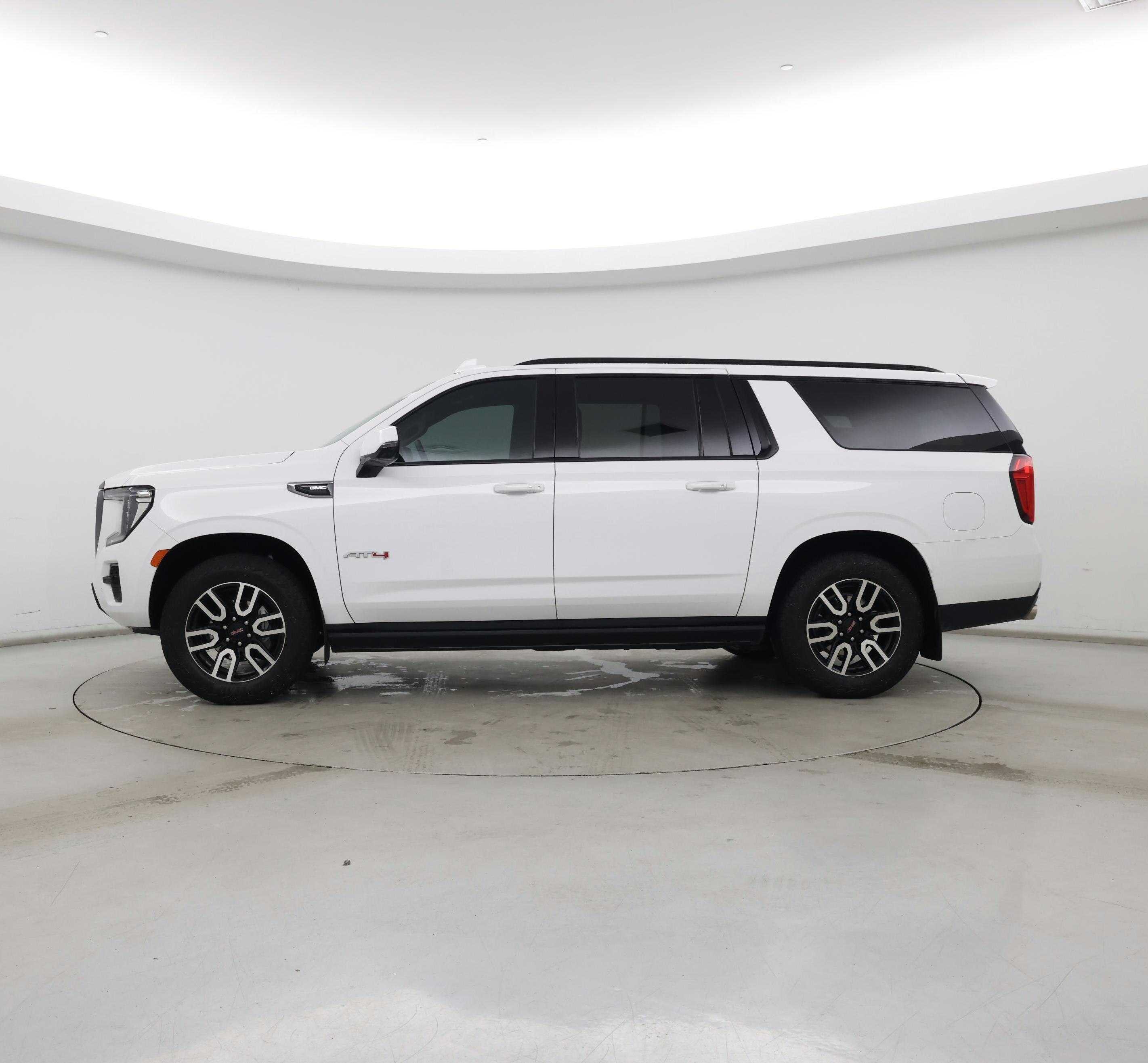 Thumbnail: 2023 GMC Yukon XL - 3