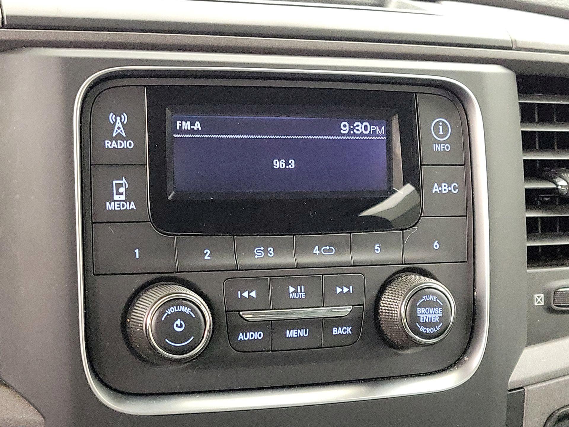 Thumbnail: 2019 RAM 1500 Classic - 15