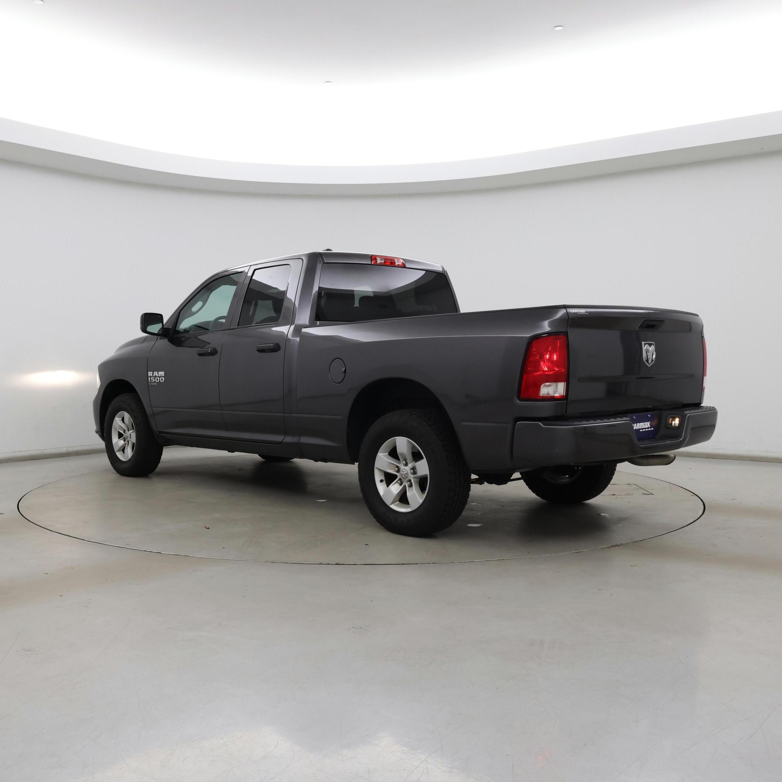 Thumbnail: 2019 RAM 1500 Classic - 2