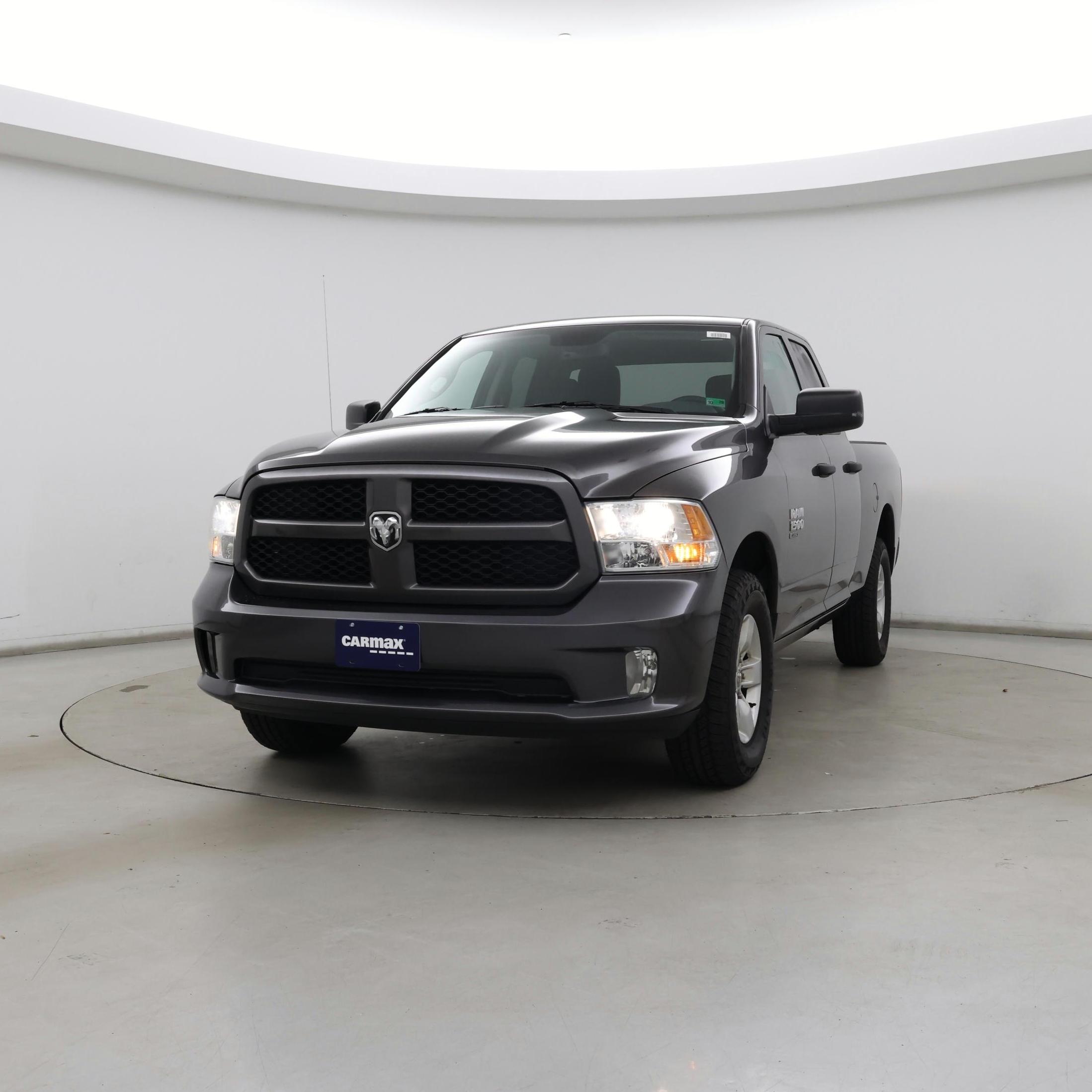 Thumbnail: 2019 RAM 1500 Classic - 4