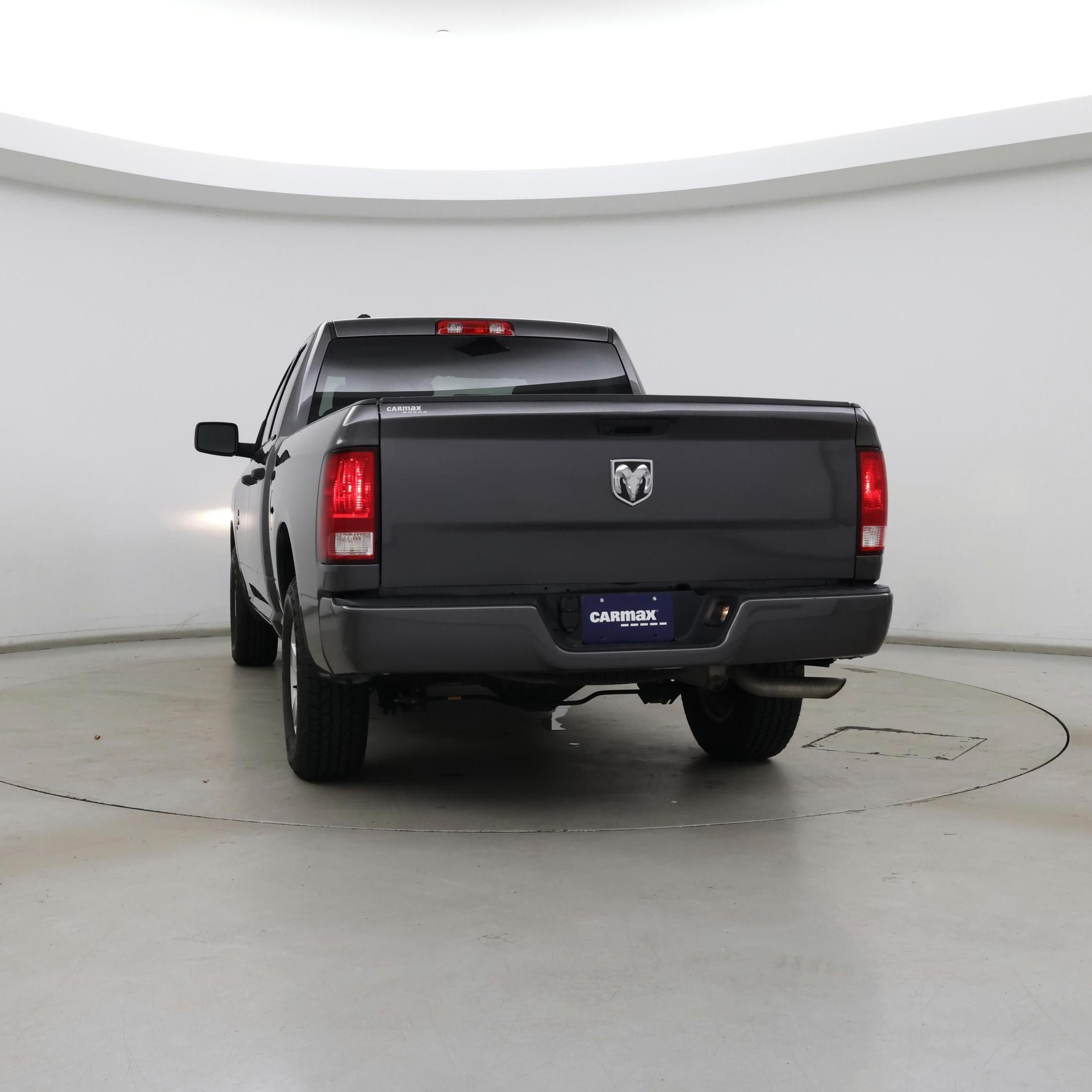 Thumbnail: 2019 RAM 1500 Classic - 6