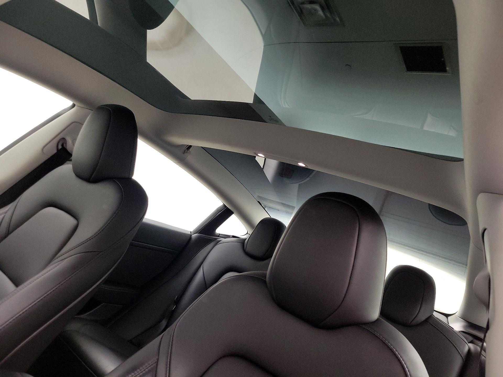 Thumbnail: 2023 Tesla Model 3 - 19