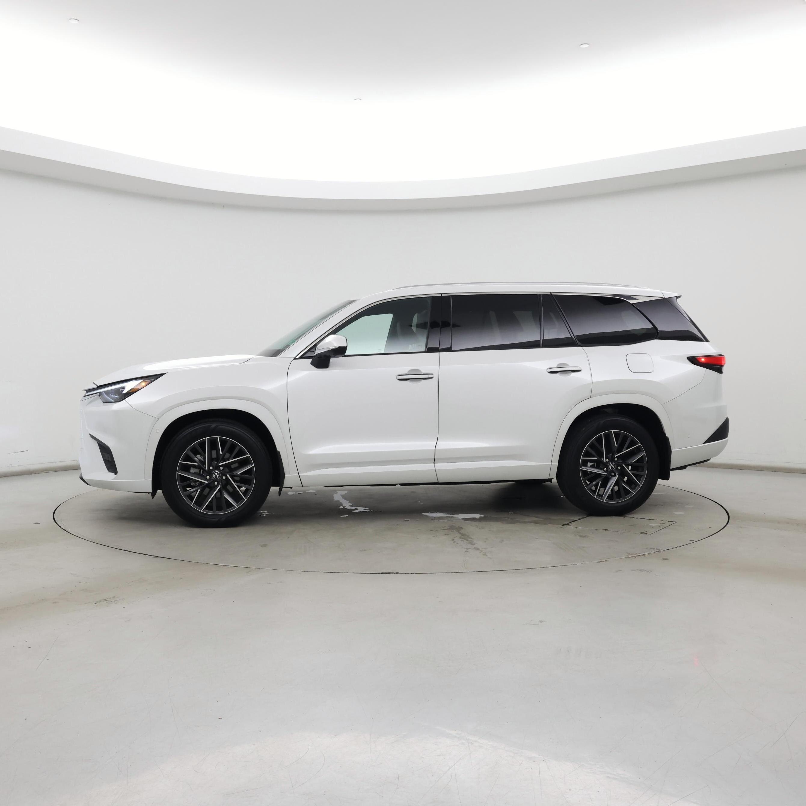 Thumbnail: 2024 Lexus TX - 3