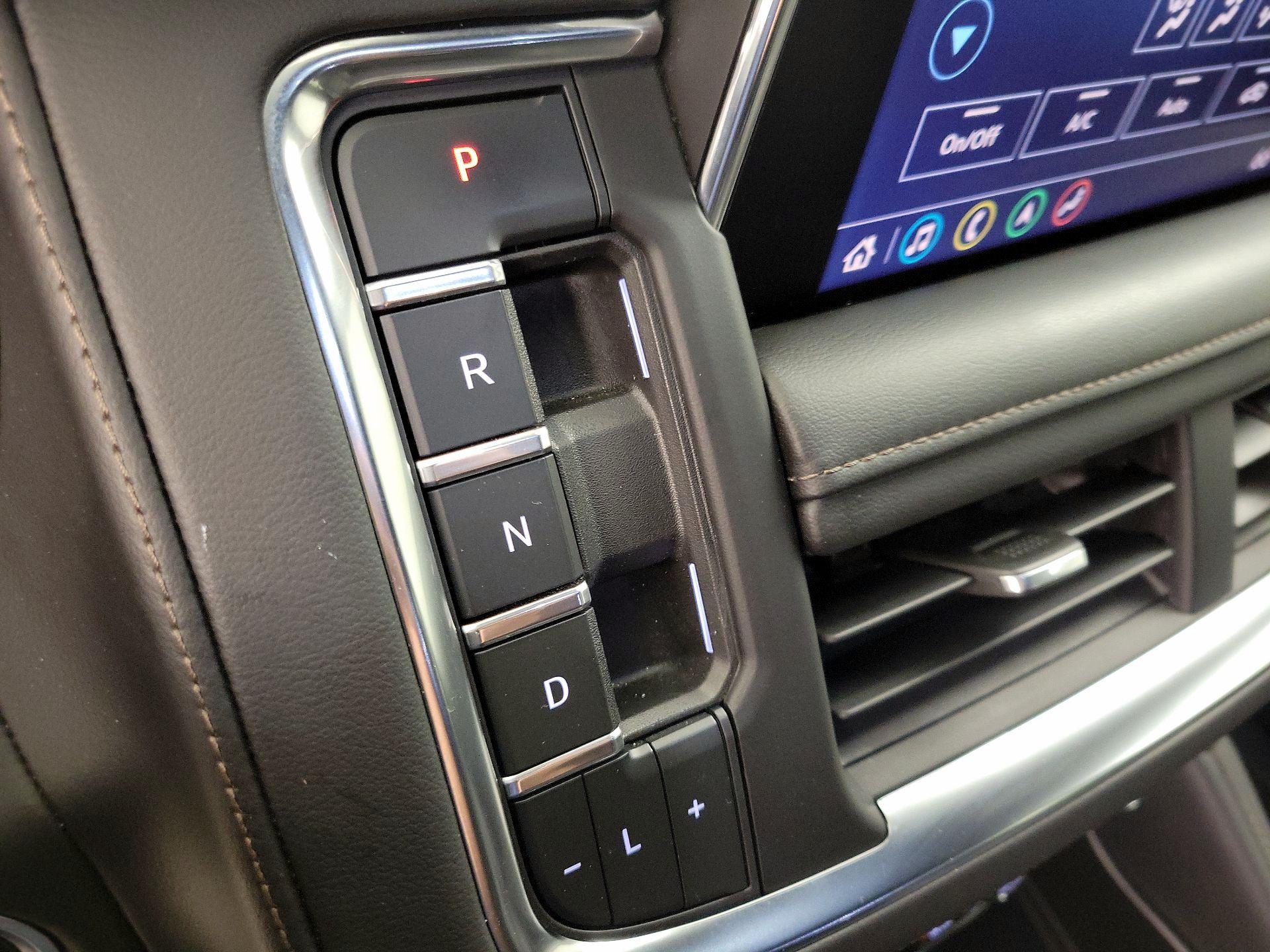 Thumbnail: 2021 Chevrolet Tahoe - 17