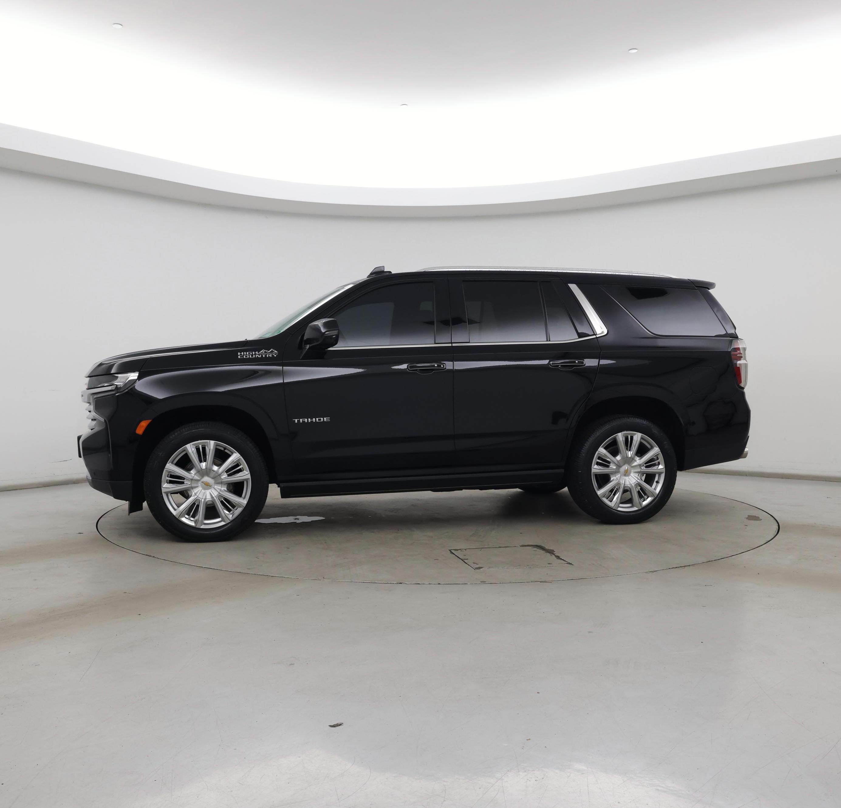Thumbnail: 2021 Chevrolet Tahoe - 3