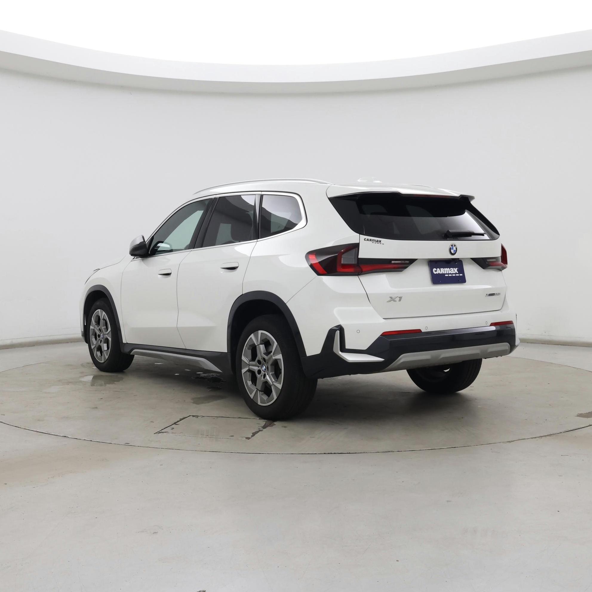 Thumbnail: 2023 BMW X1 - 2