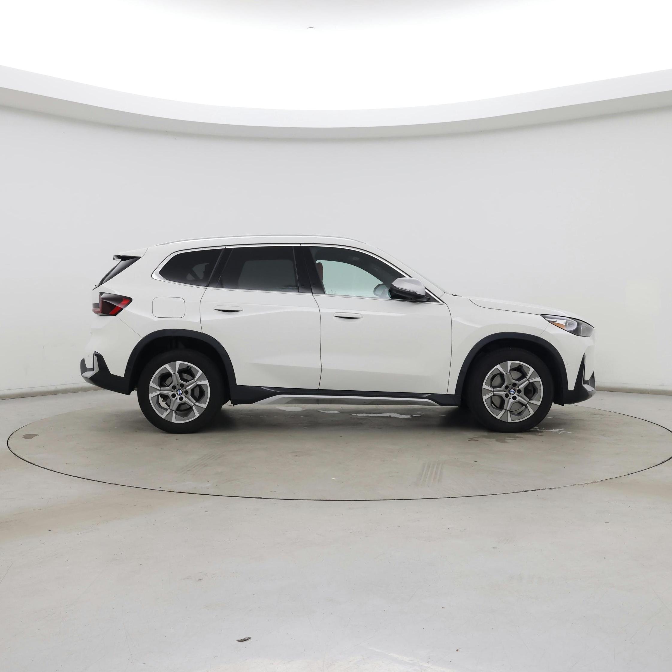 Thumbnail: 2023 BMW X1 - 7