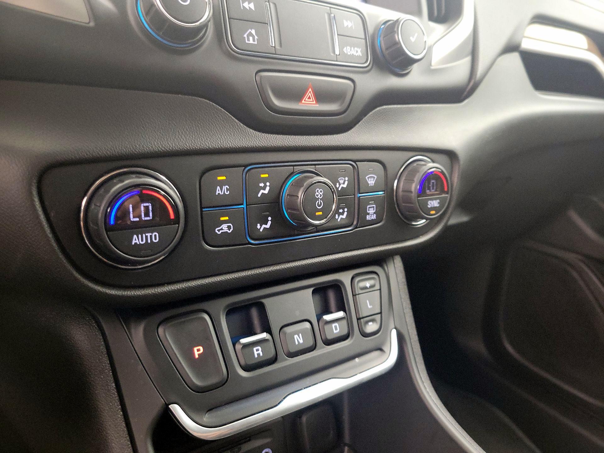 Thumbnail: 2021 GMC Terrain - 17