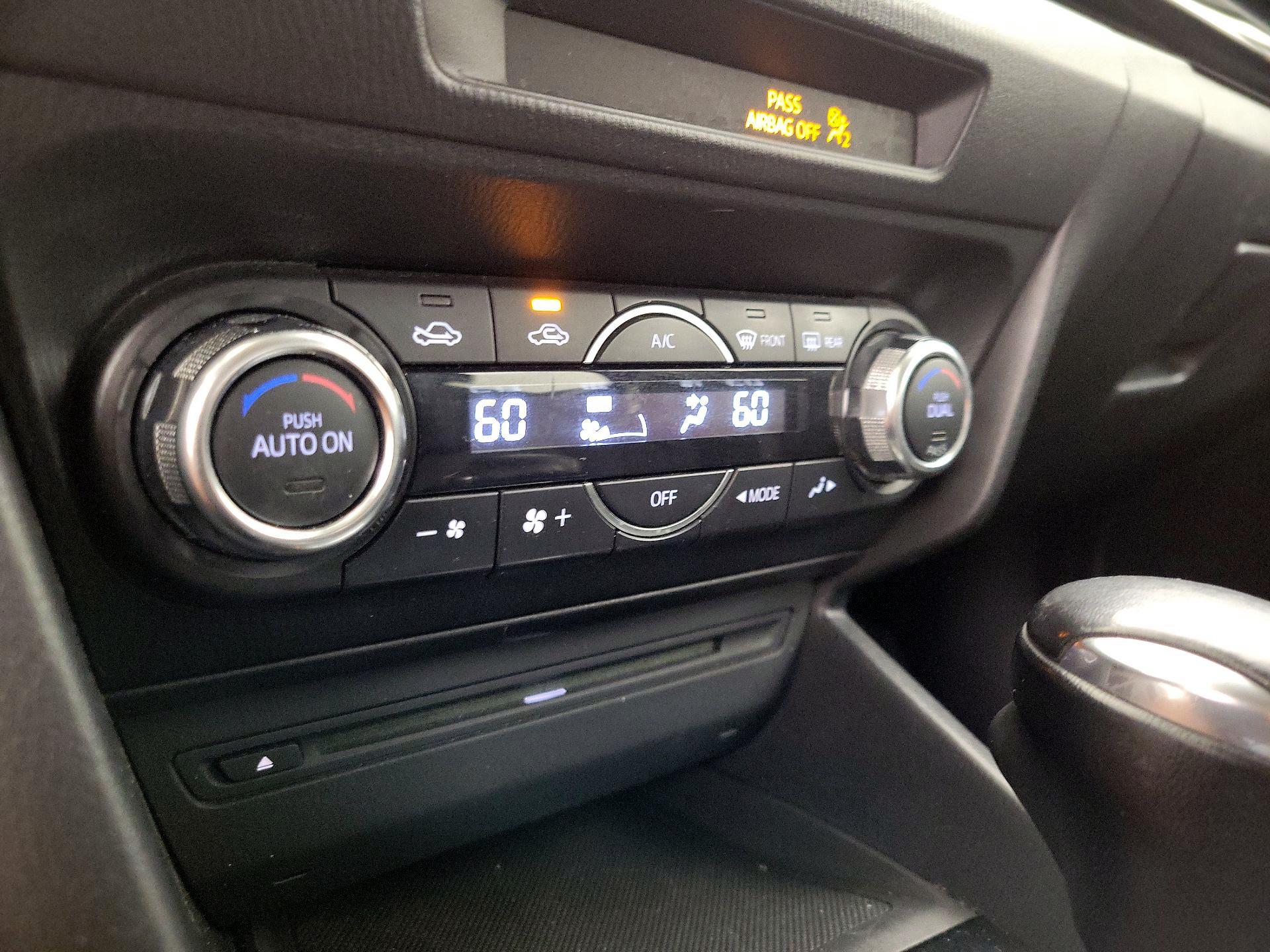 Thumbnail: 2014 Mazda Mazda3 - 17