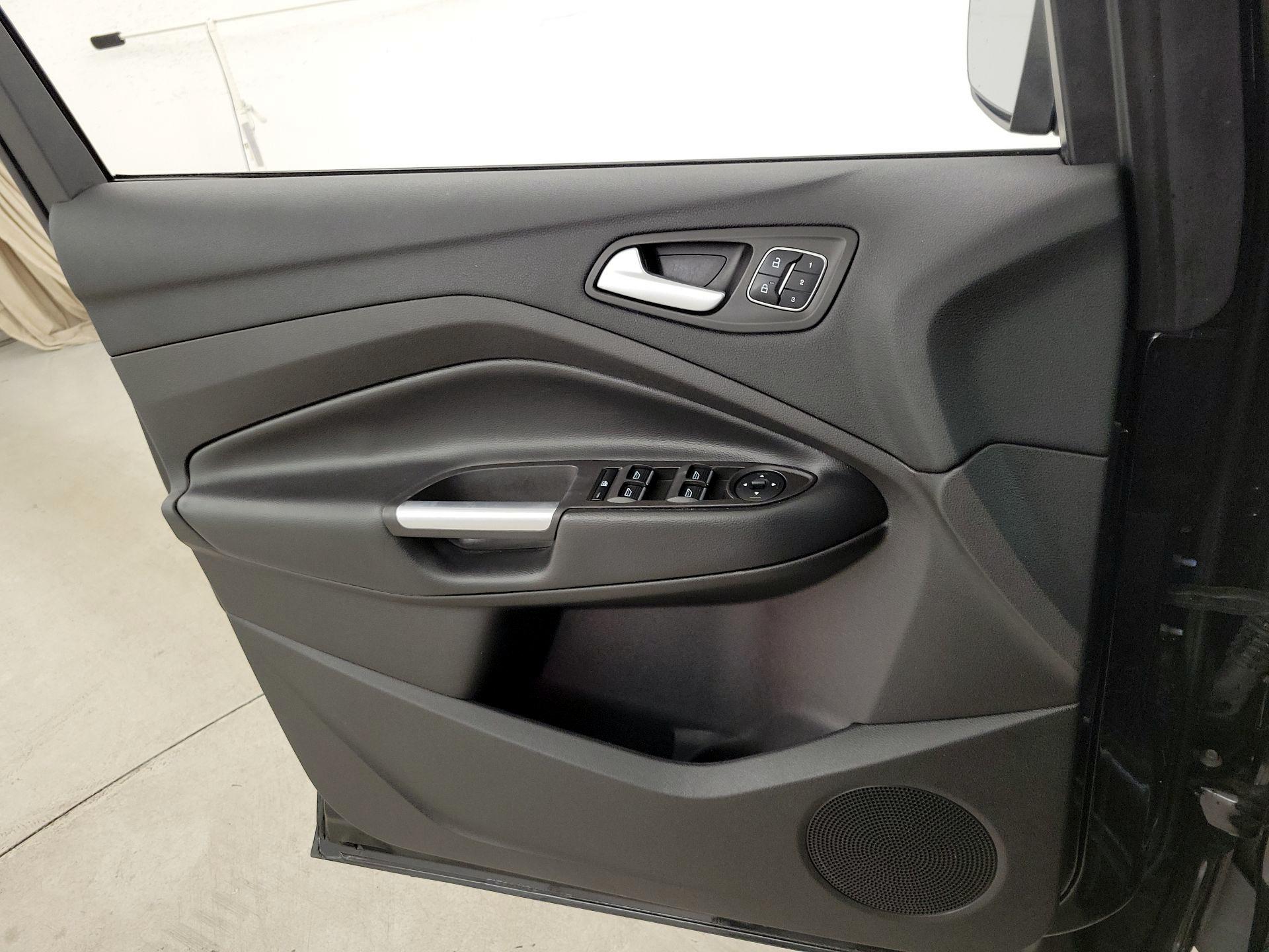 Thumbnail: 2019 Ford Escape - 12