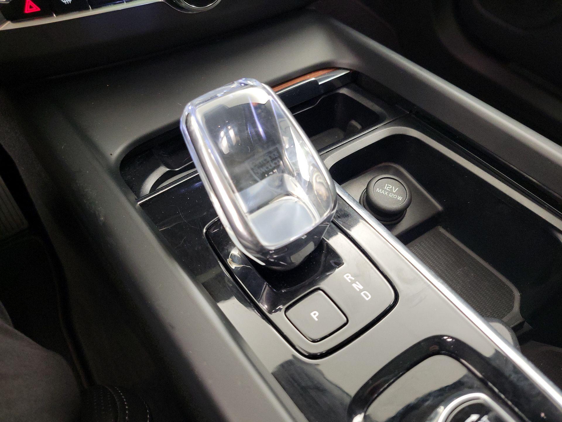 Thumbnail: 2023 Volvo XC60 - 17