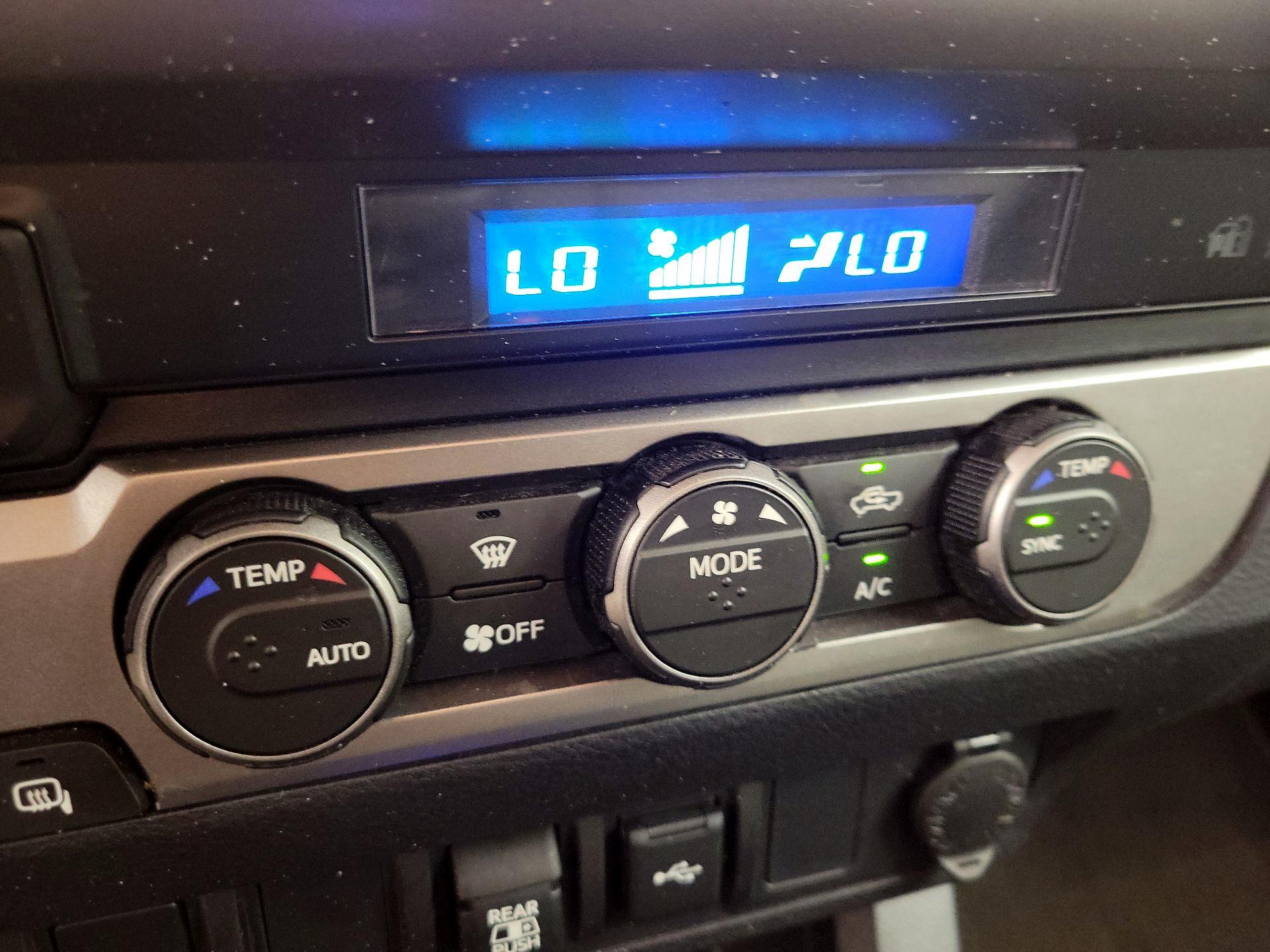 Thumbnail: 2022 Toyota Tacoma - 16