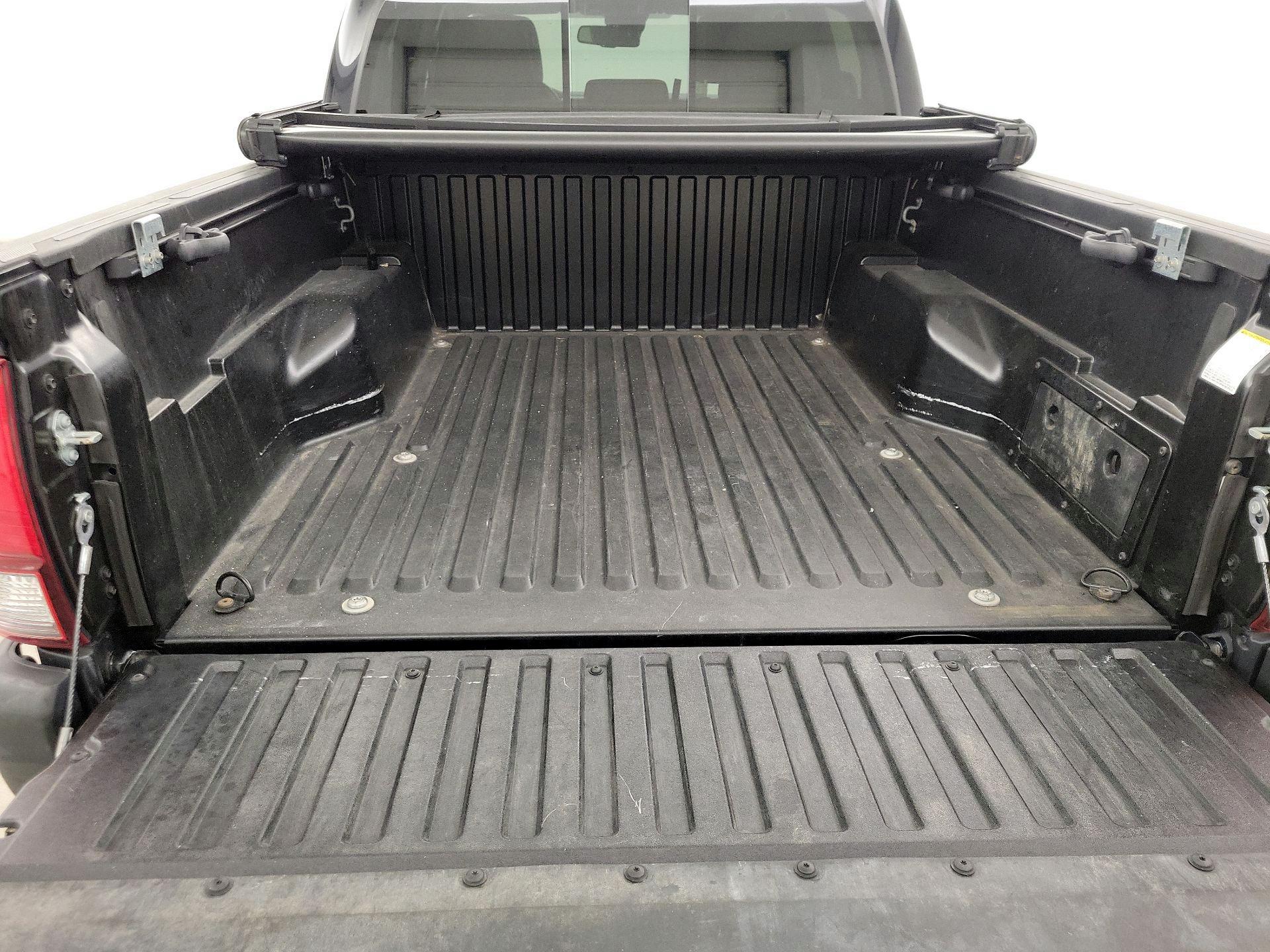 Thumbnail: 2022 Toyota Tacoma - 20