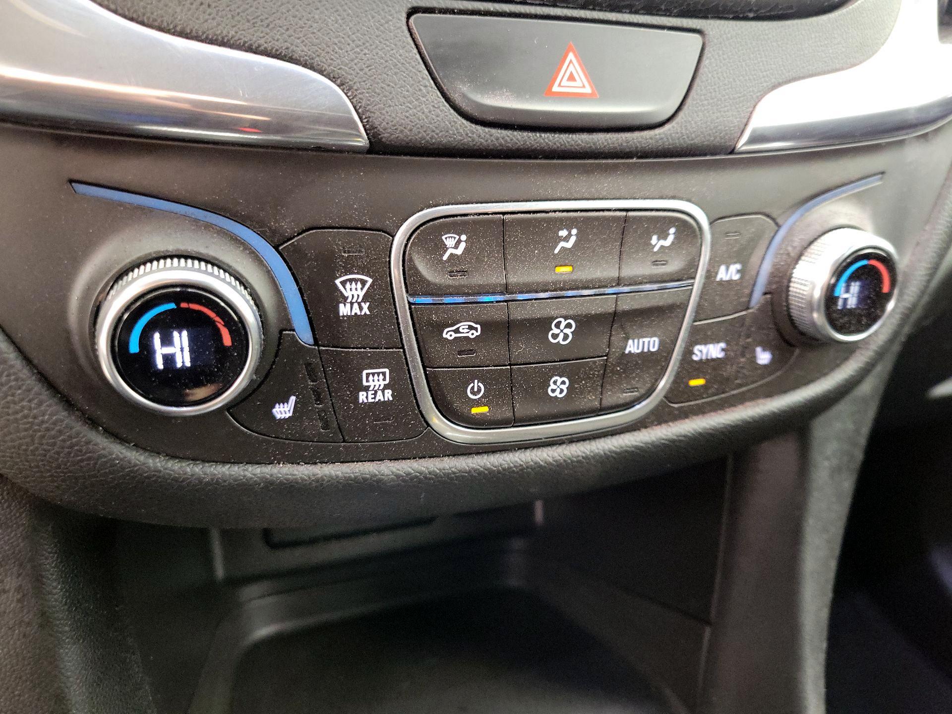 Thumbnail: 2019 Chevrolet Equinox - 16