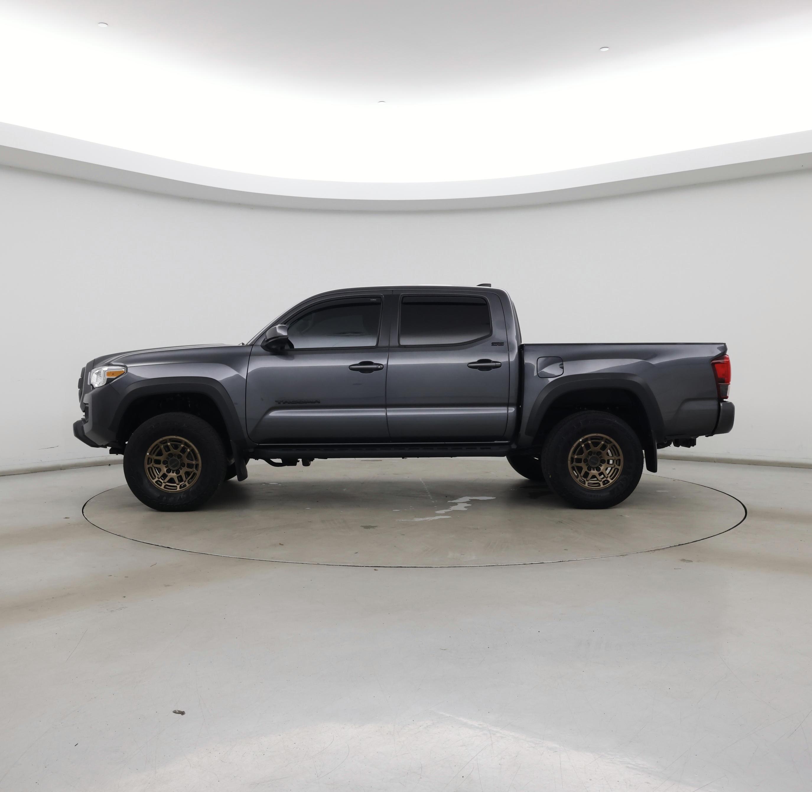 Thumbnail: 2023 Toyota Tacoma - 3