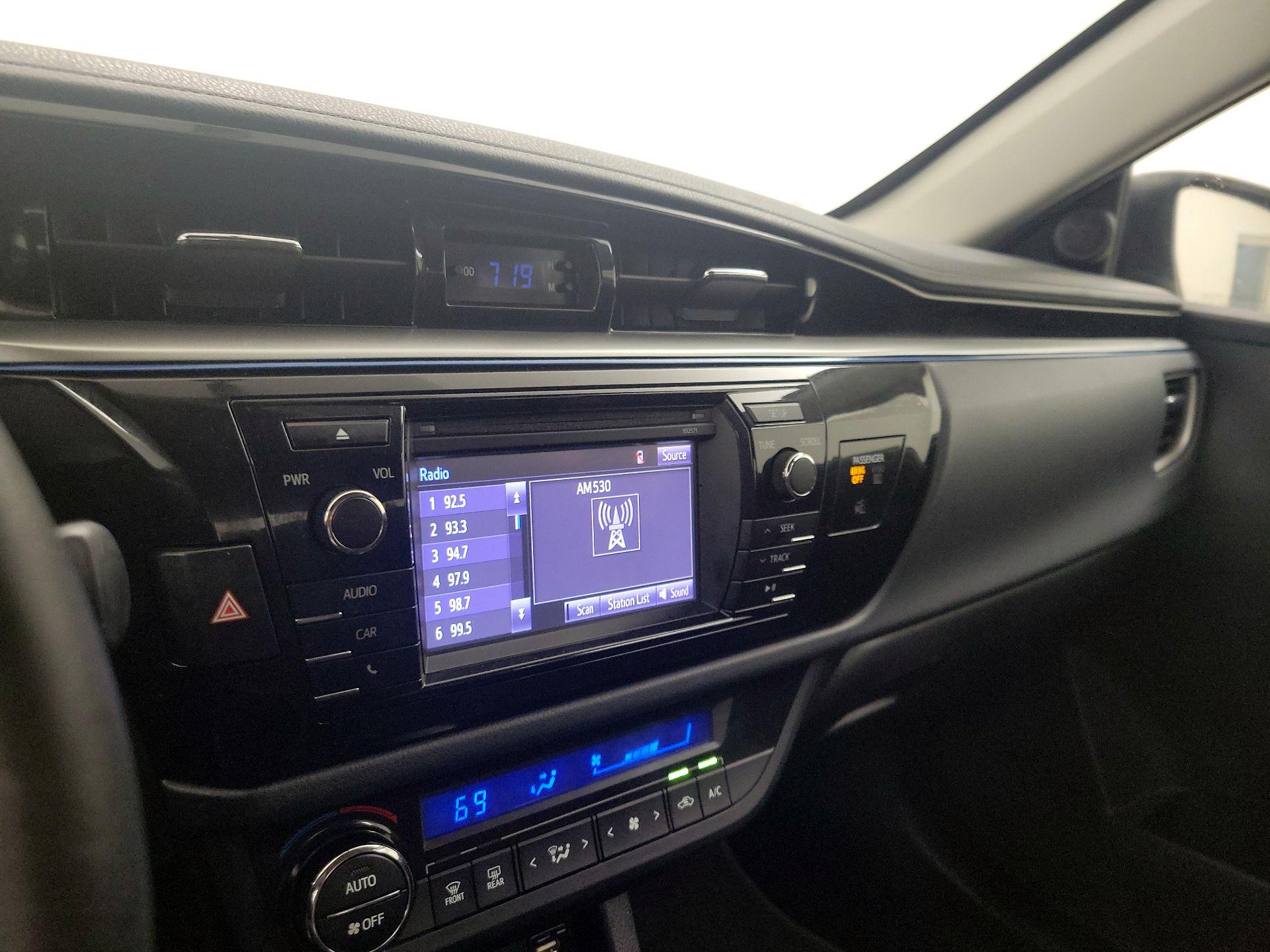 Thumbnail: 2016 Toyota Corolla - 15
