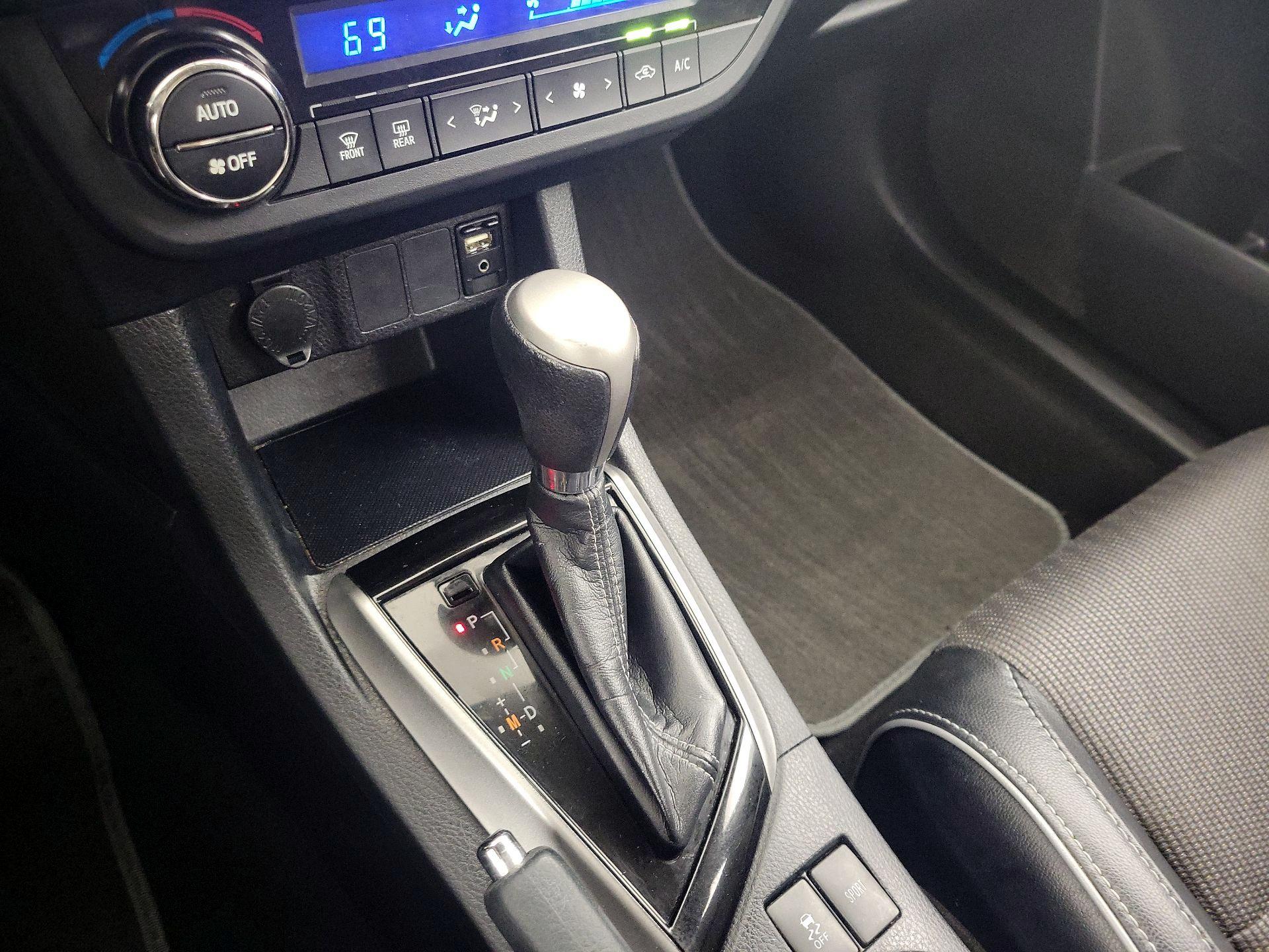 Thumbnail: 2016 Toyota Corolla - 17