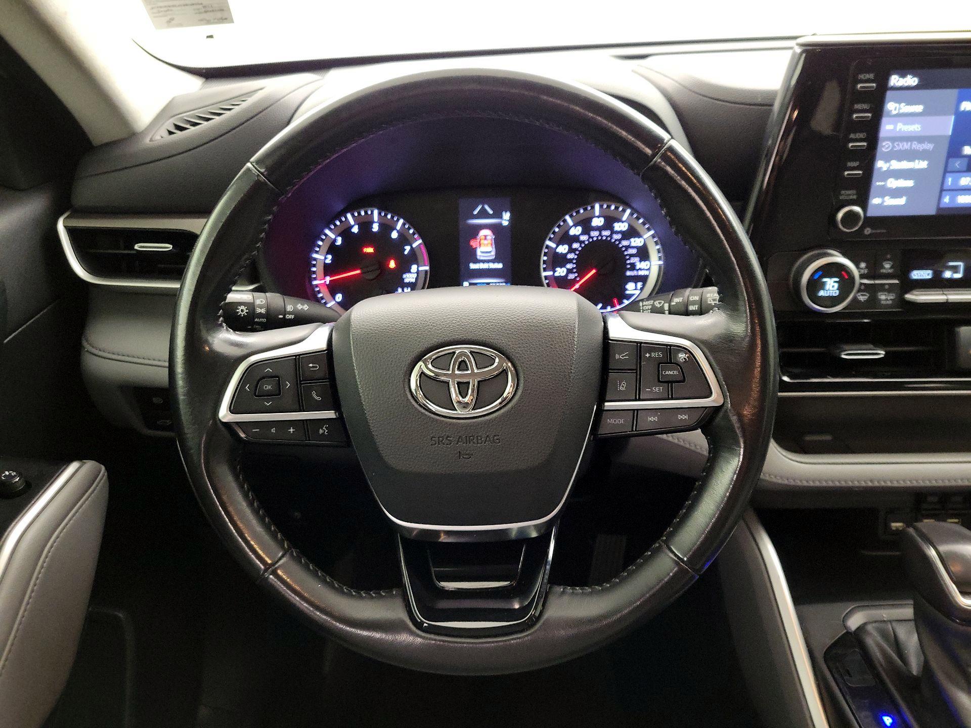 Thumbnail: 2021 Toyota Highlander - 10