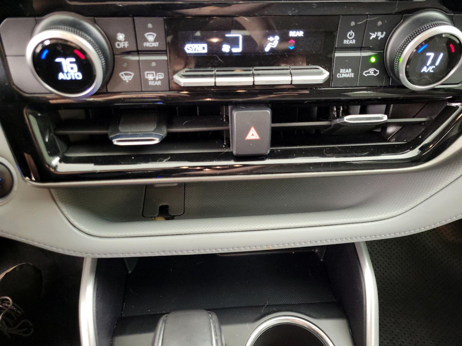 Thumbnail: 2021 Toyota Highlander - 16