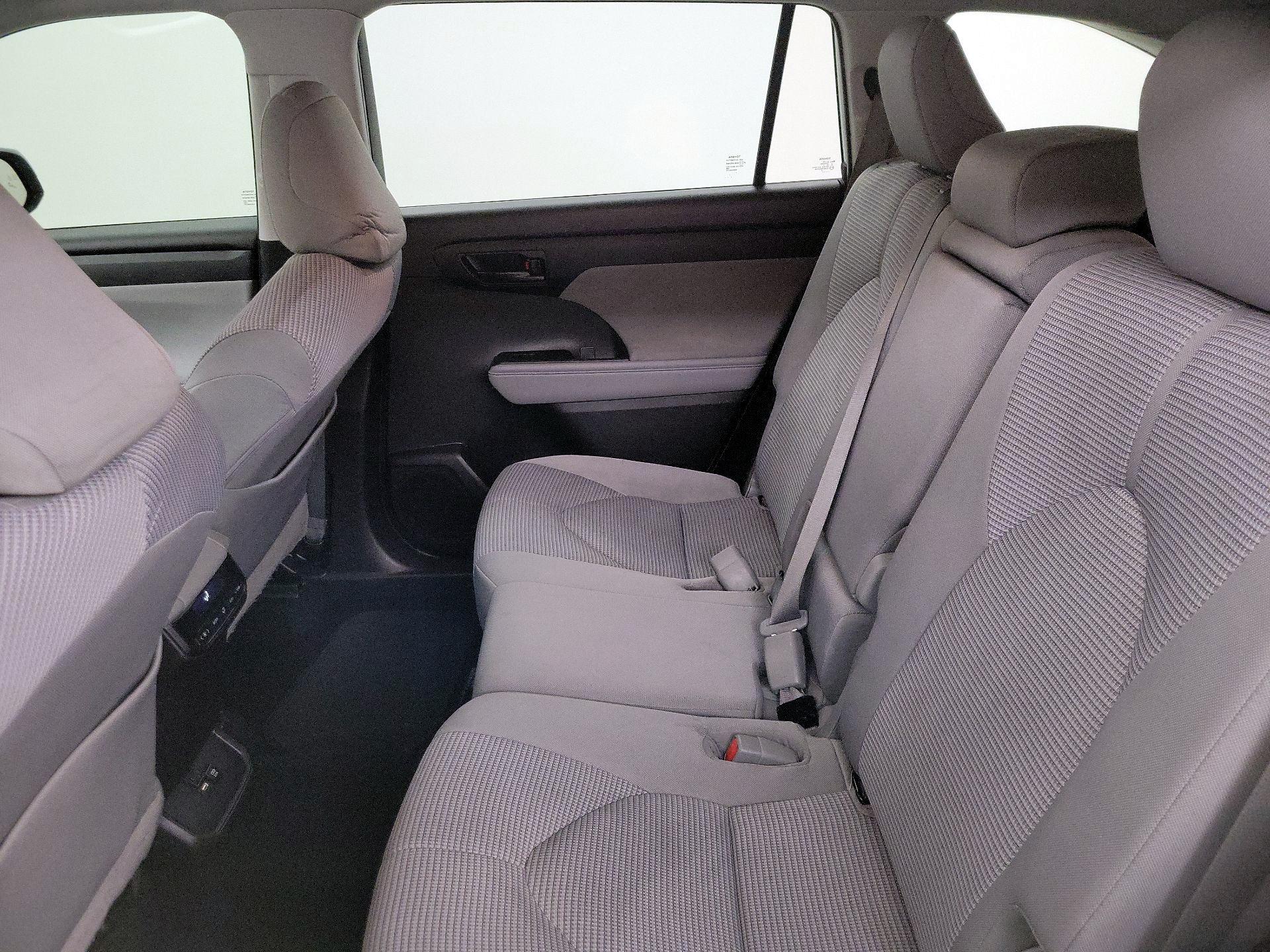 Thumbnail: 2021 Toyota Highlander - 19
