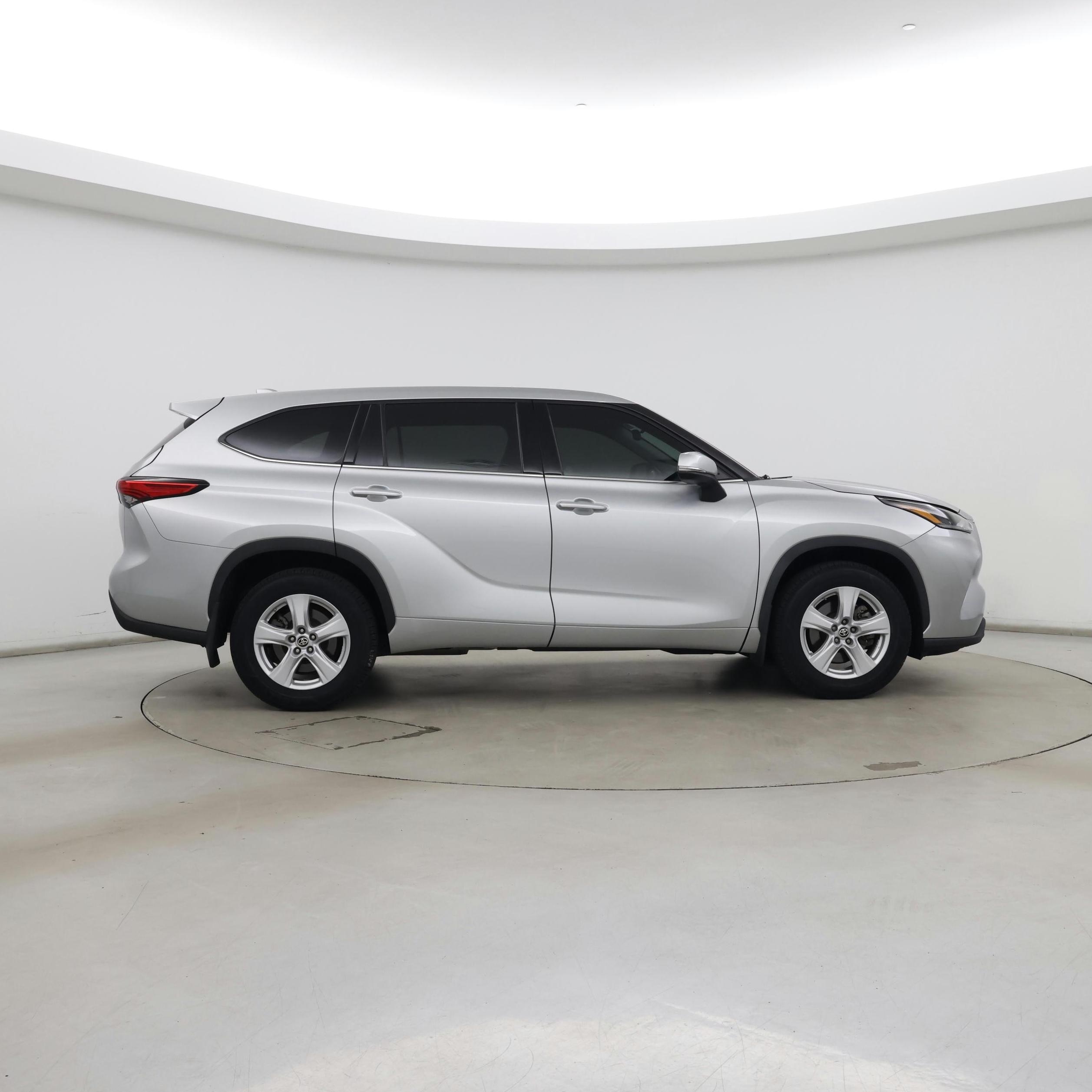 Thumbnail: 2021 Toyota Highlander - 7